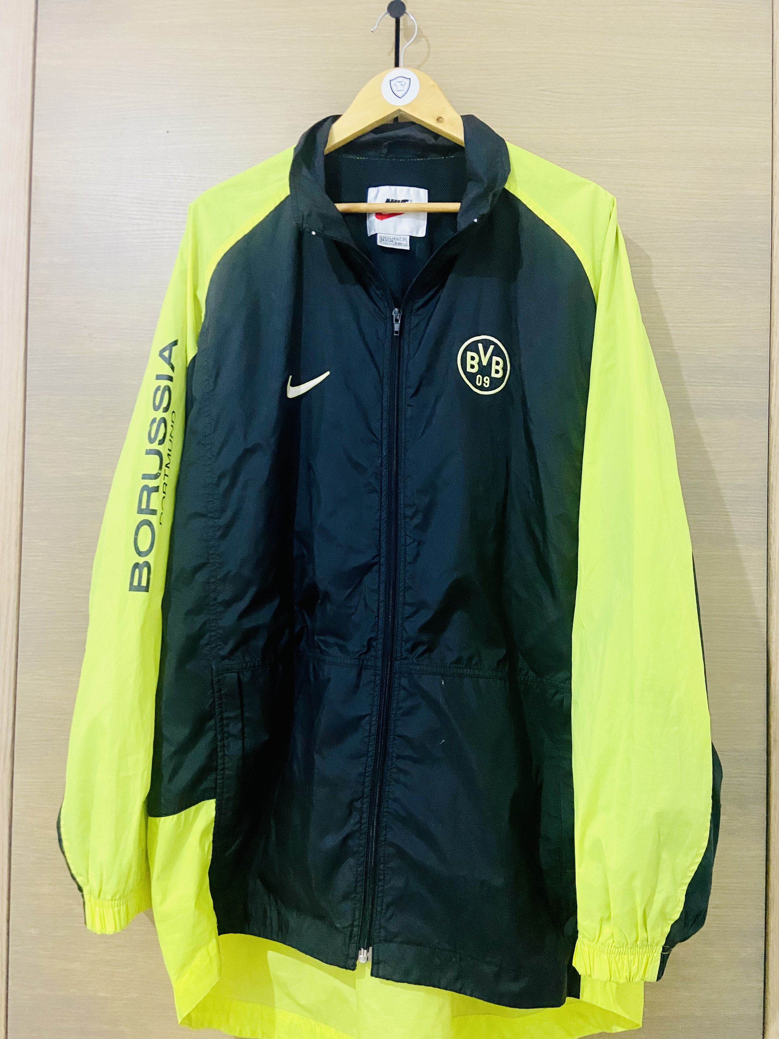 Image of Nike Borussia Dortmund 1997-98 Windbreaker Jacket (Original) in Black, Men's (Size 2XL)