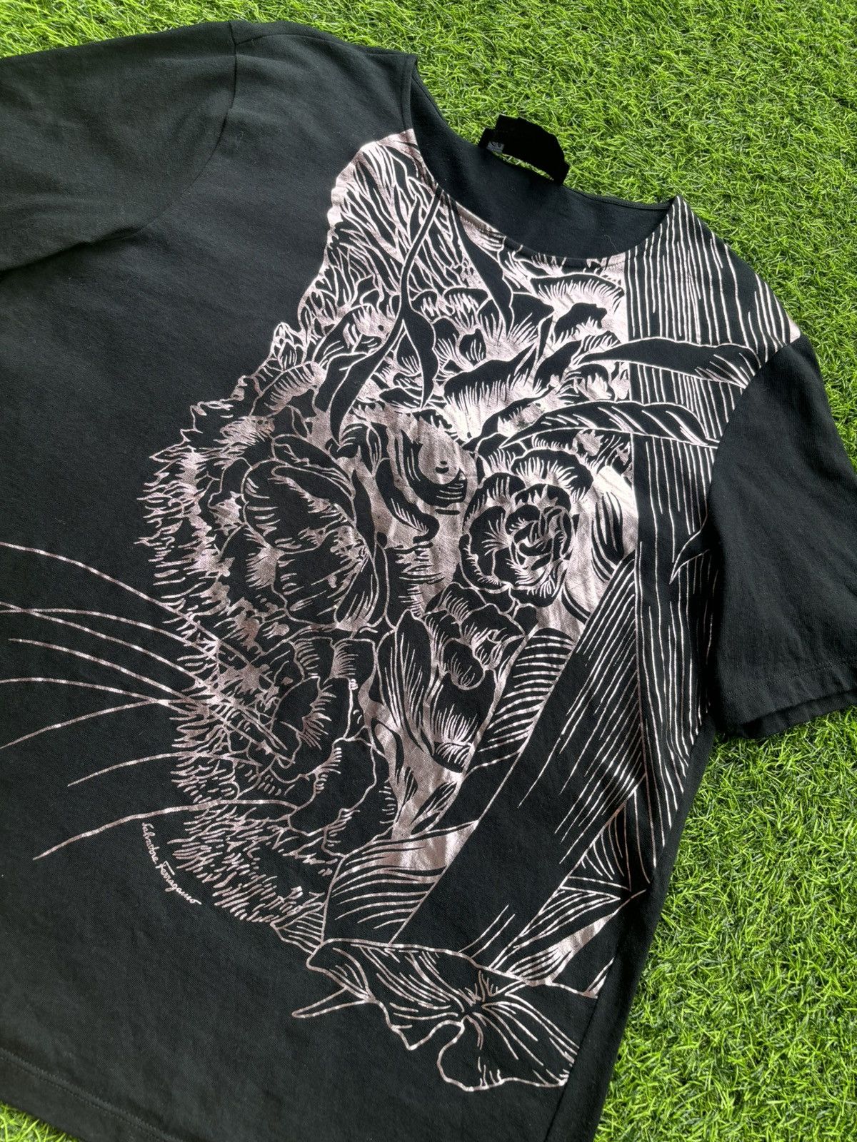 Salvatore Ferragamo Salvatore Ferragomo Made in Italy Tshirt Size US L / EU 52-54 / 3 - 3 Thumbnail