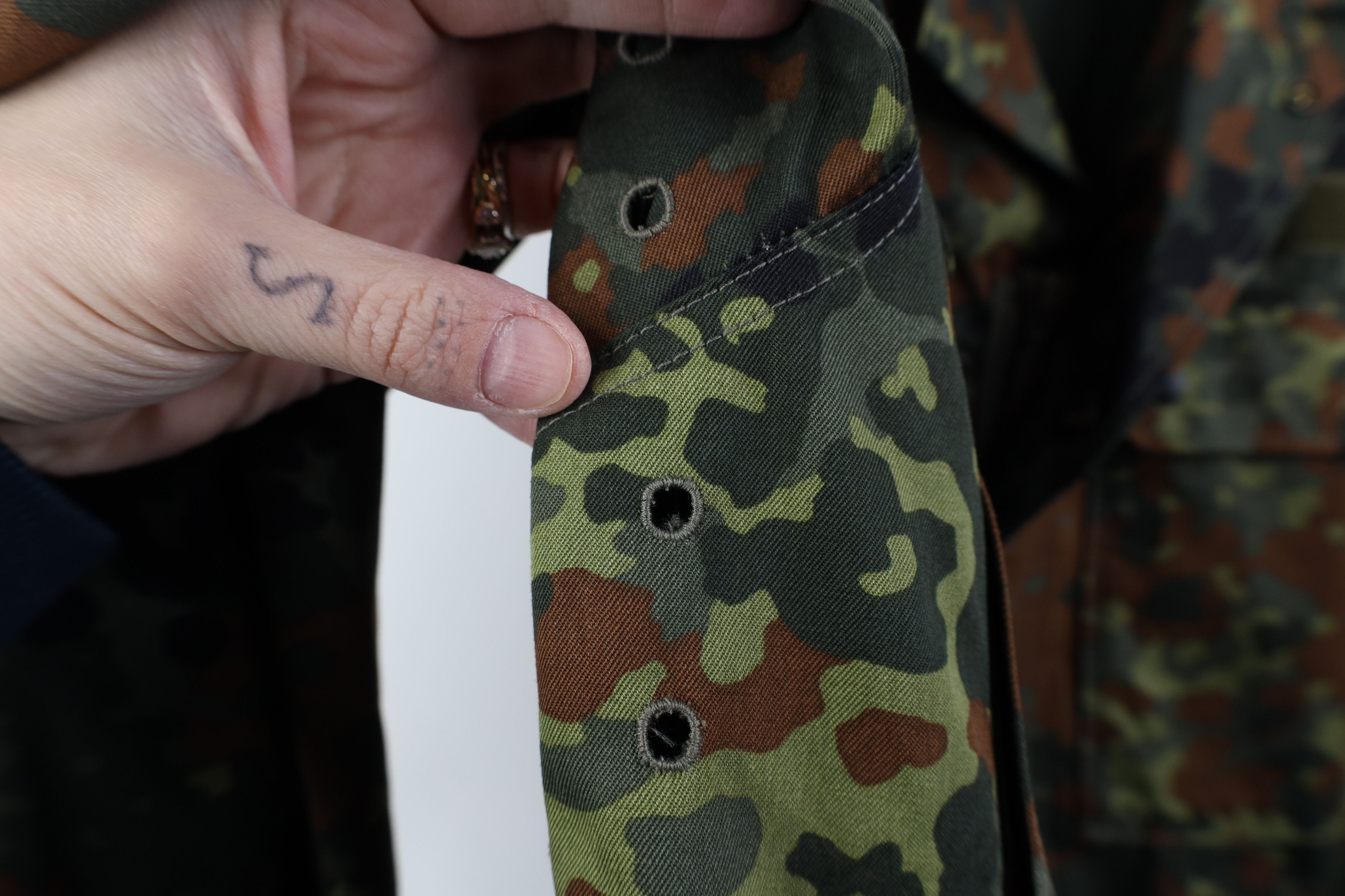 Vintage Vintage 90s German Military Camouflage Field Combat Jacket Size US L / EU 52-54 / 3 - 9 Thumbnail