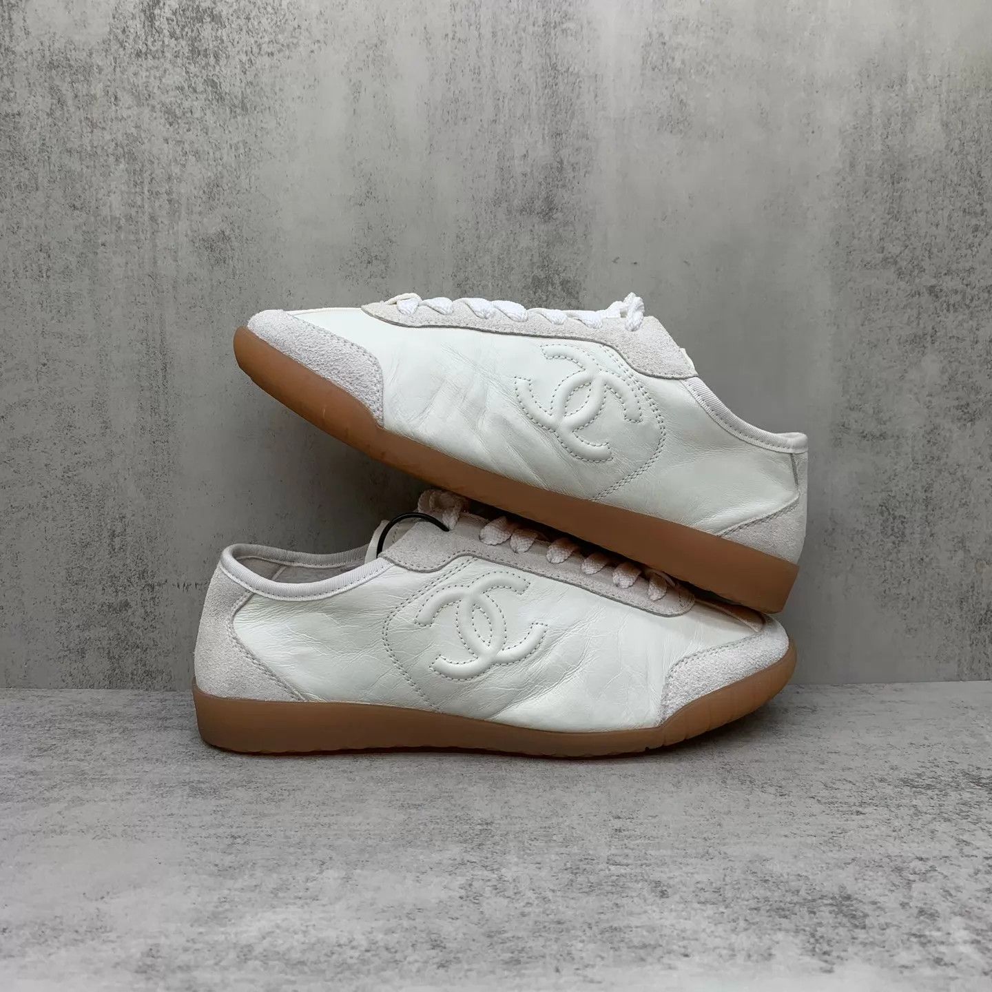 Chanel Chanel White CC Deerskin Trainer 36 98New Size US 5.5 / IT 35.5 - 2 Thumbnail