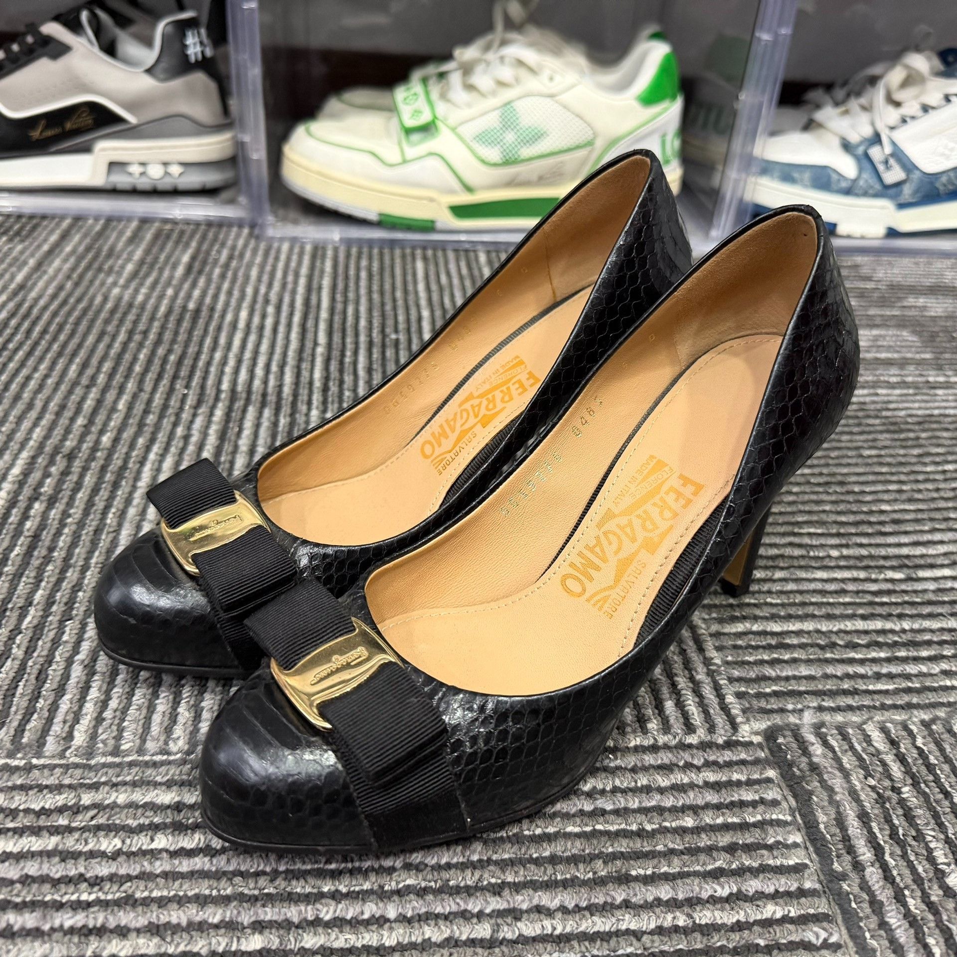 Salvatore Ferragamo Salvatore Ferragamo Lowtop Sneakers us_6 Women Size US 6 / IT 36 - 1 Thumbnail
