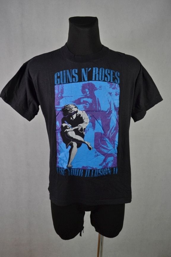Band Tees Vintage 1991 Guns N' Roses Use Your Illusion t-shirt Size US M / EU 48-50 / 2 - 1 Thumbnail