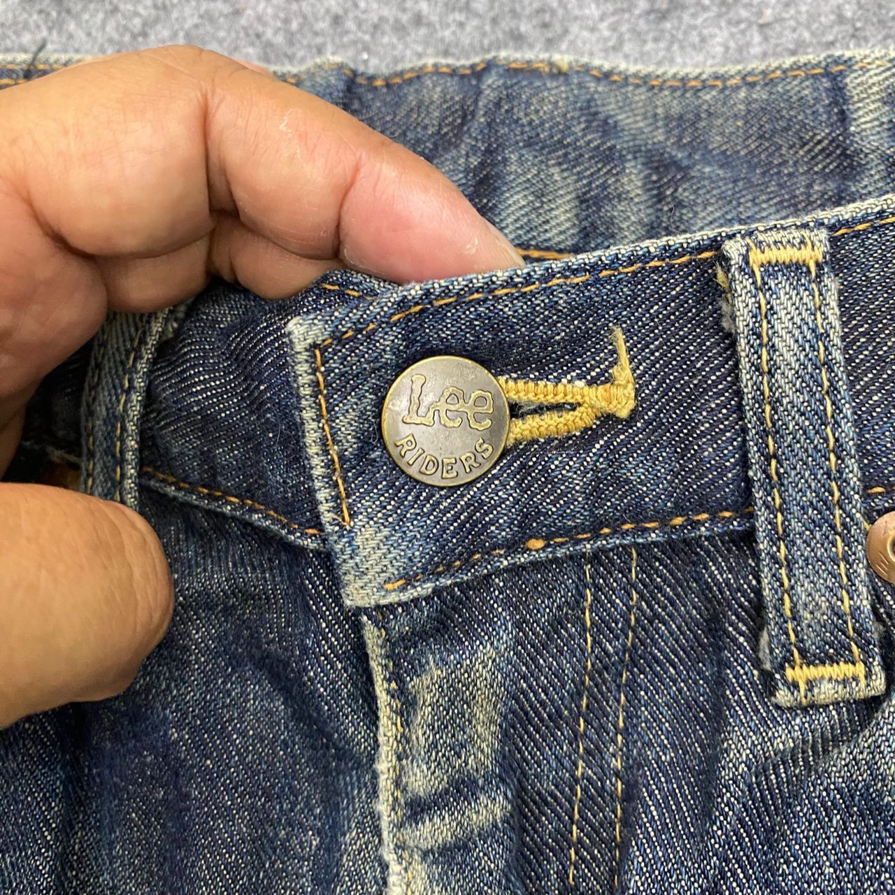 Lee 💥Flare💥Vintage Lee Riders Distressed Denim Size US 31 - 11 Thumbnail