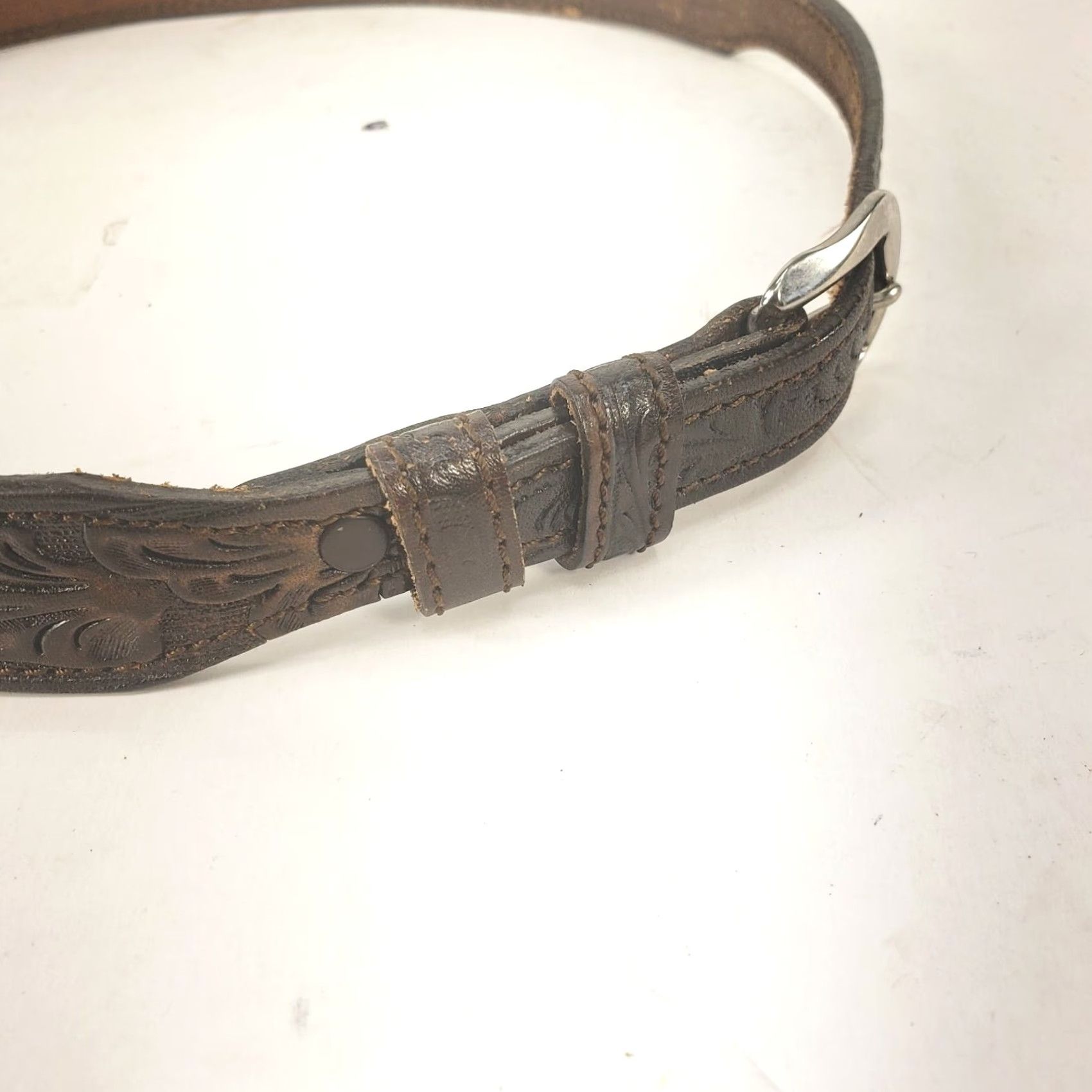 Vintage Chamber Collection Women Belt Brown Tooled Leather 1” Silver Conchos Size 30 Western Buckle Adjustable Vintage: No Size ONE SIZE - 6 Thumbnail