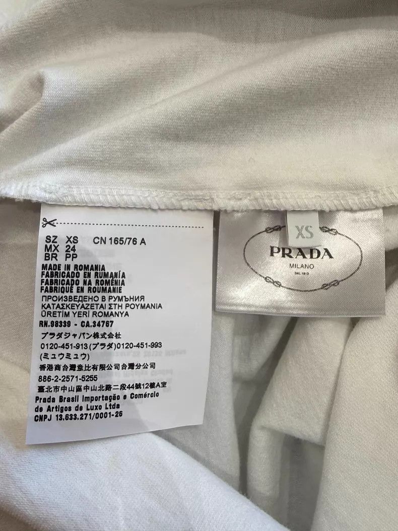 Prada Prada White triangle logo short-sleeved T-shirt Size US XS / EU 42 / 0 - 7 Thumbnail
