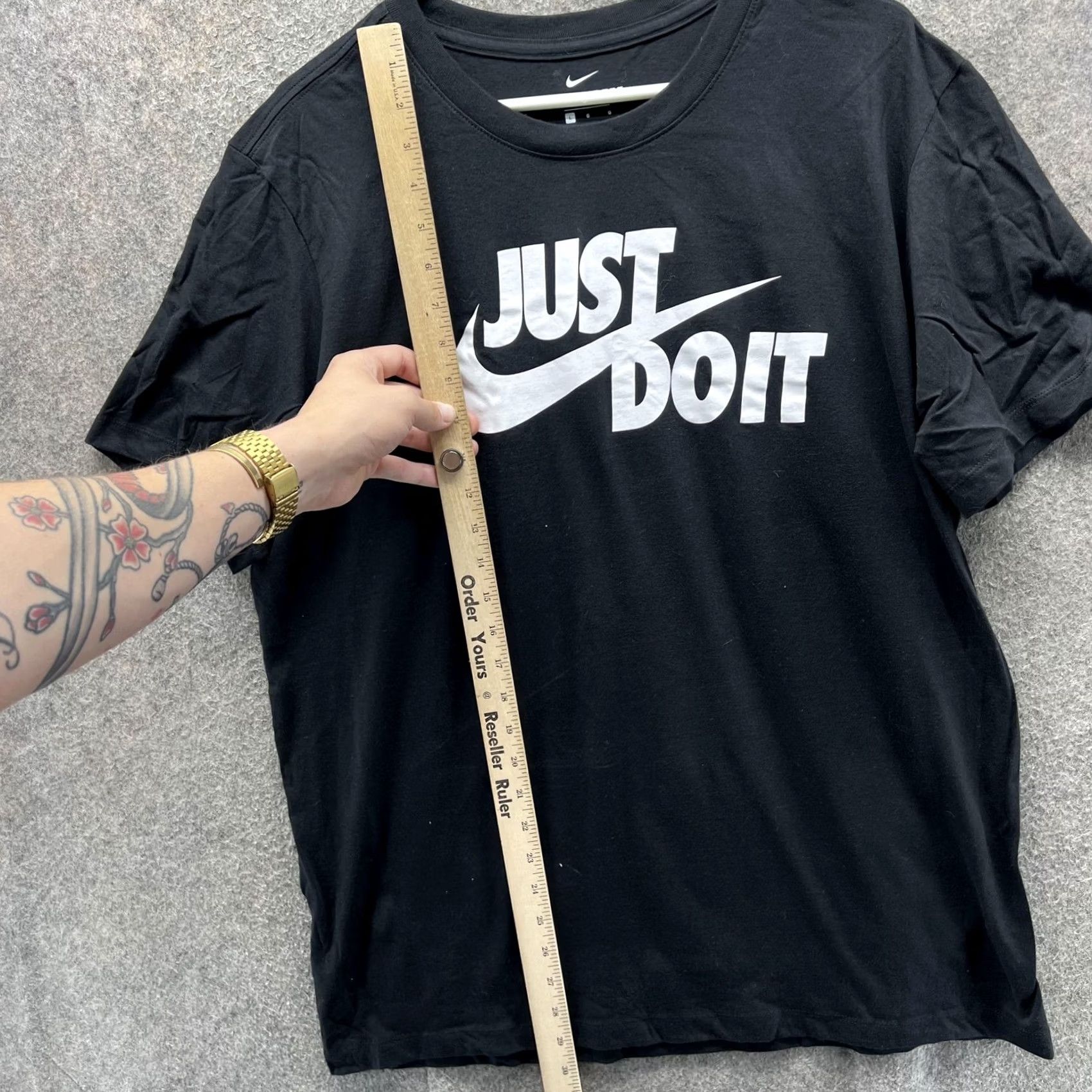 Nike Nike Shirt Mens L Black Just Do It Swoosh Logo Graphic Tee T-Shirt Athletic Size US L / EU 52-54 / 3 - 6 Thumbnail