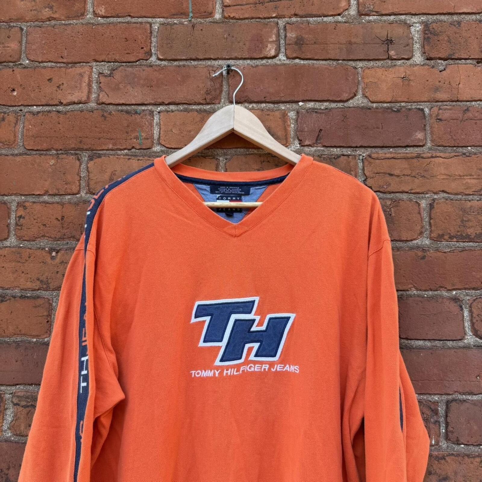 Tommy Hilfiger vintage Tommy Hilfiger Tommy jeans long sleeve t shirt 00s Size US XL / EU 56 / 4 - 1 Thumbnail