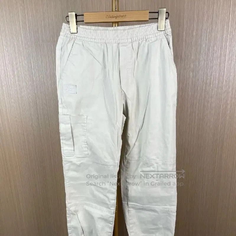 Dior Dior Casual Cotton Pants in Beige . Size 26" / US 2 / IT 38 - 1 Thumbnail