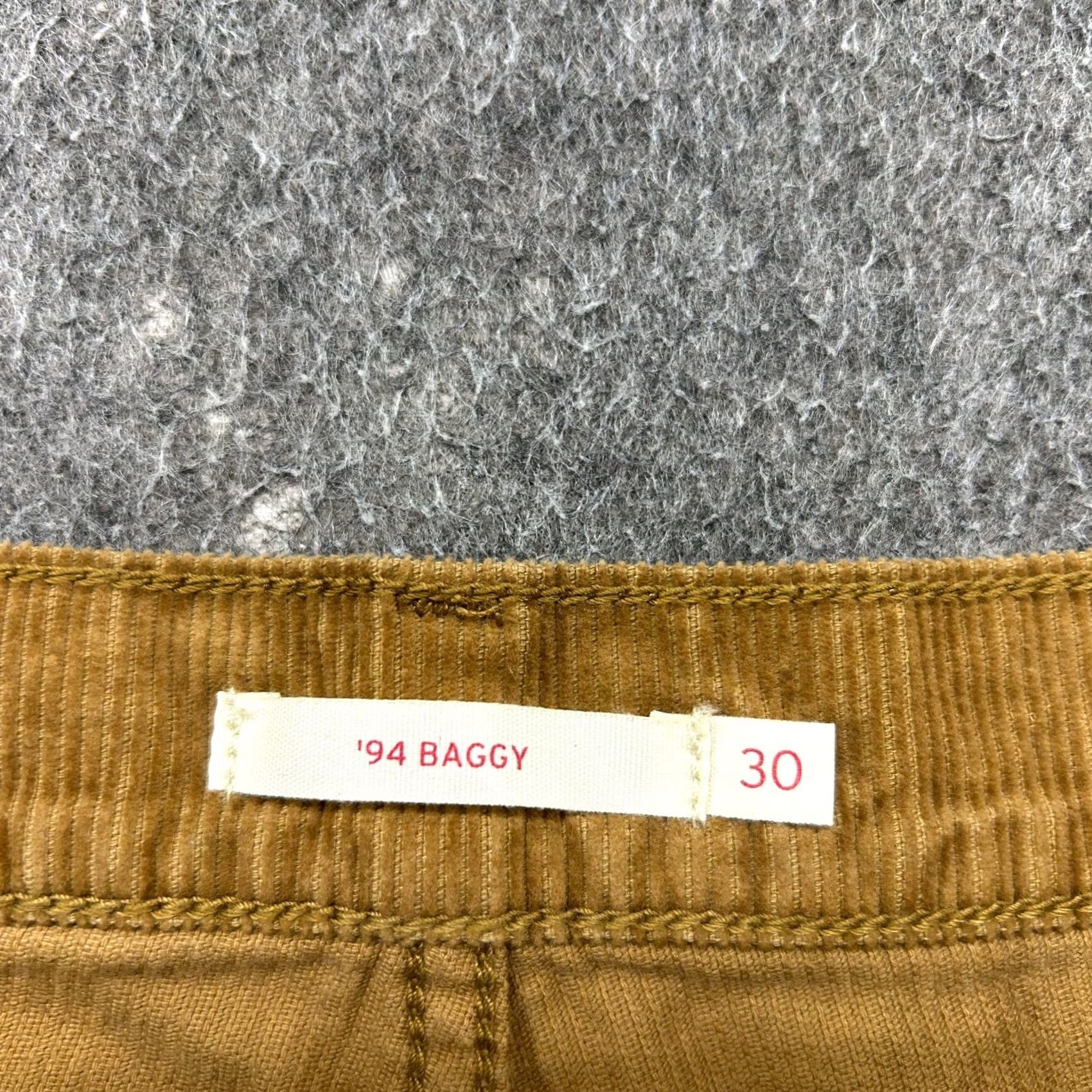 Levi's VINTAGE Levi's Pants Corduroy 30x31 Tan Brown Relaxed Straight Wide Leg Women's Cotton Polyester 94 Baggy Chino Inseam 31 Pockets Size 30" / US 8 / IT 44 - 3 Thumbnail