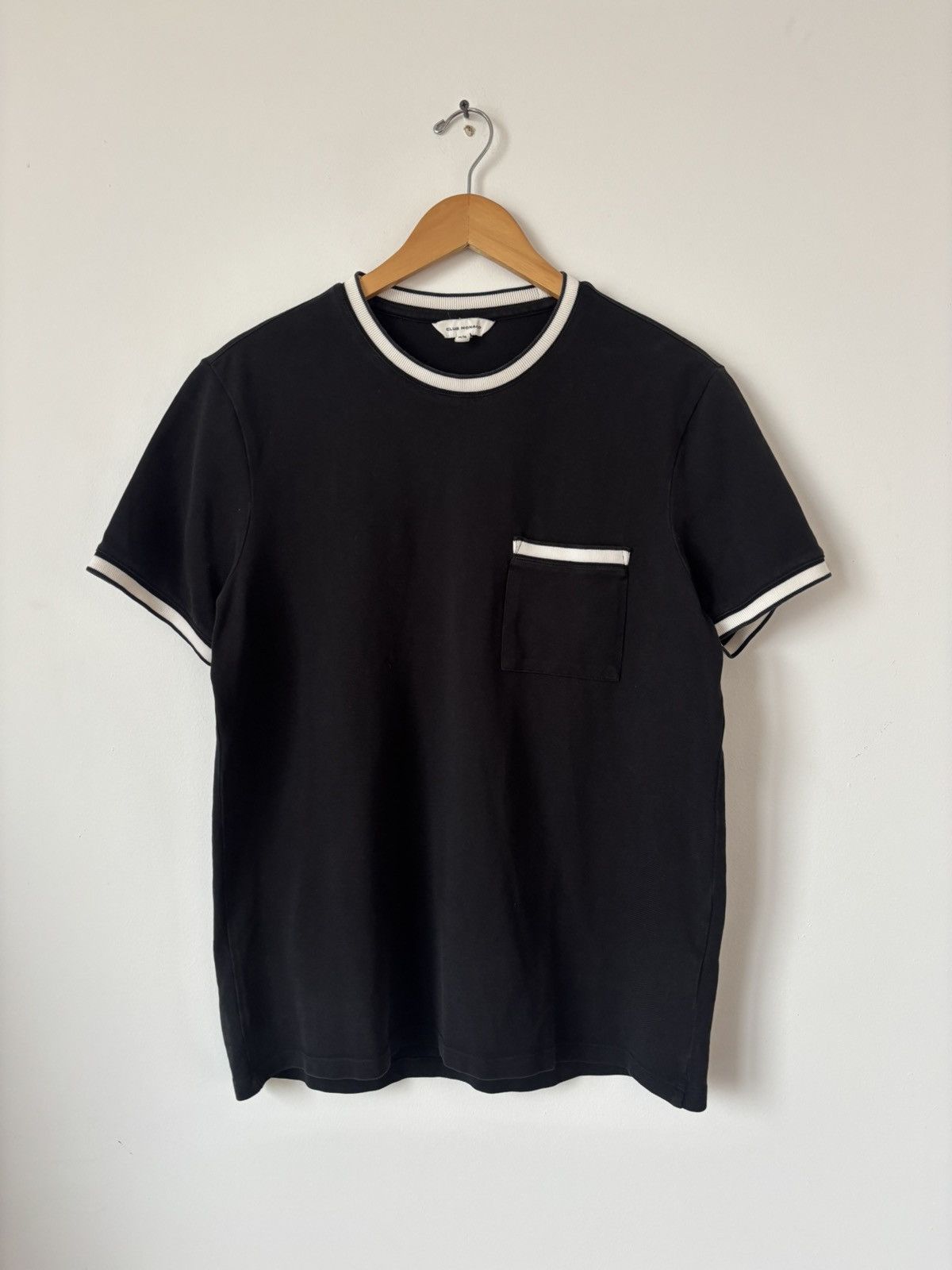 Club Monaco Club Monaco Black Contrast Trim Pocket T-Shirt Size M Size US M / EU 48-50 / 2 - 2 Thumbnail