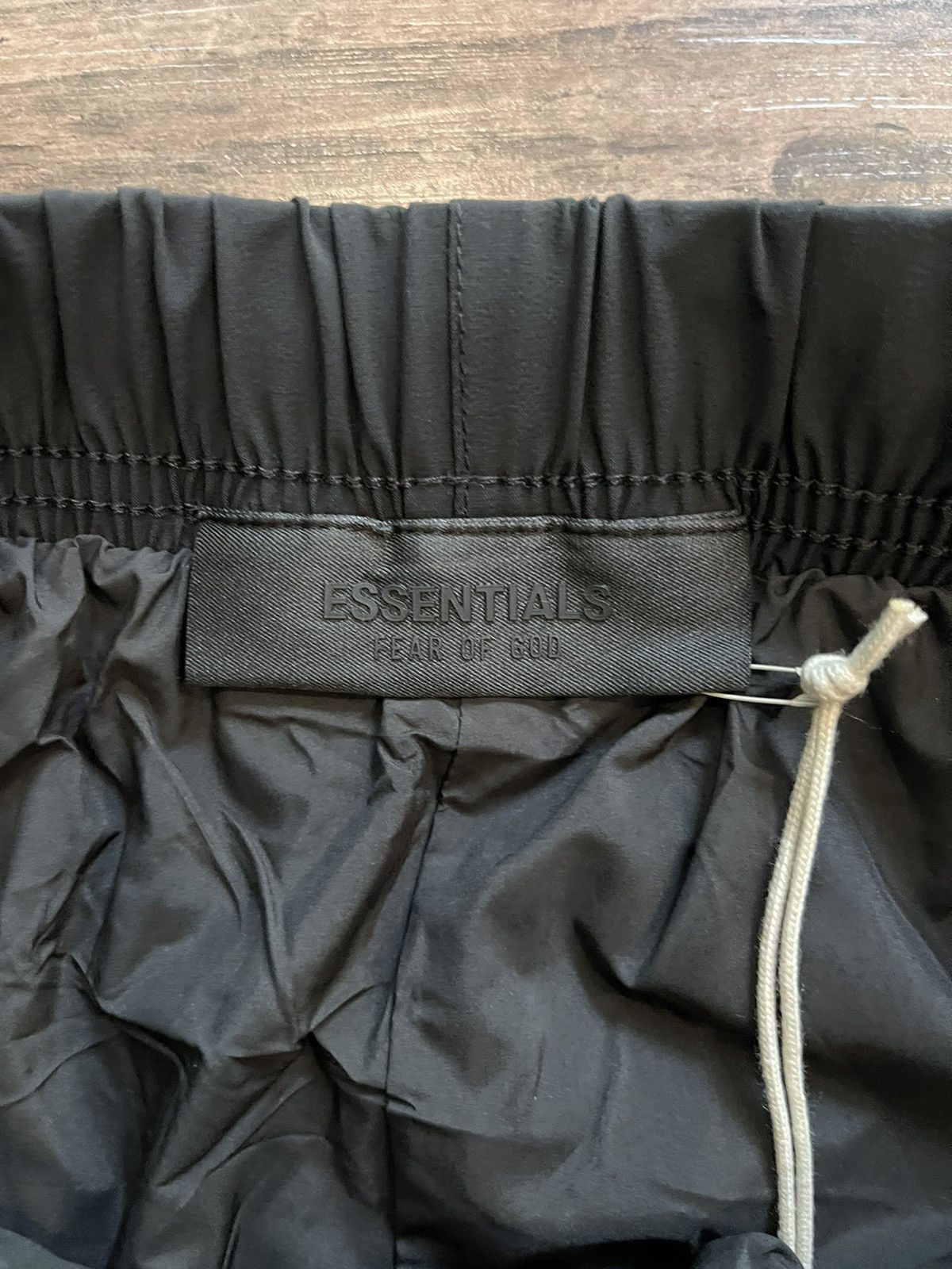Essentials Fear of god essentials jet black nylon pants Size US 30 / EU 46 - 2 Thumbnail