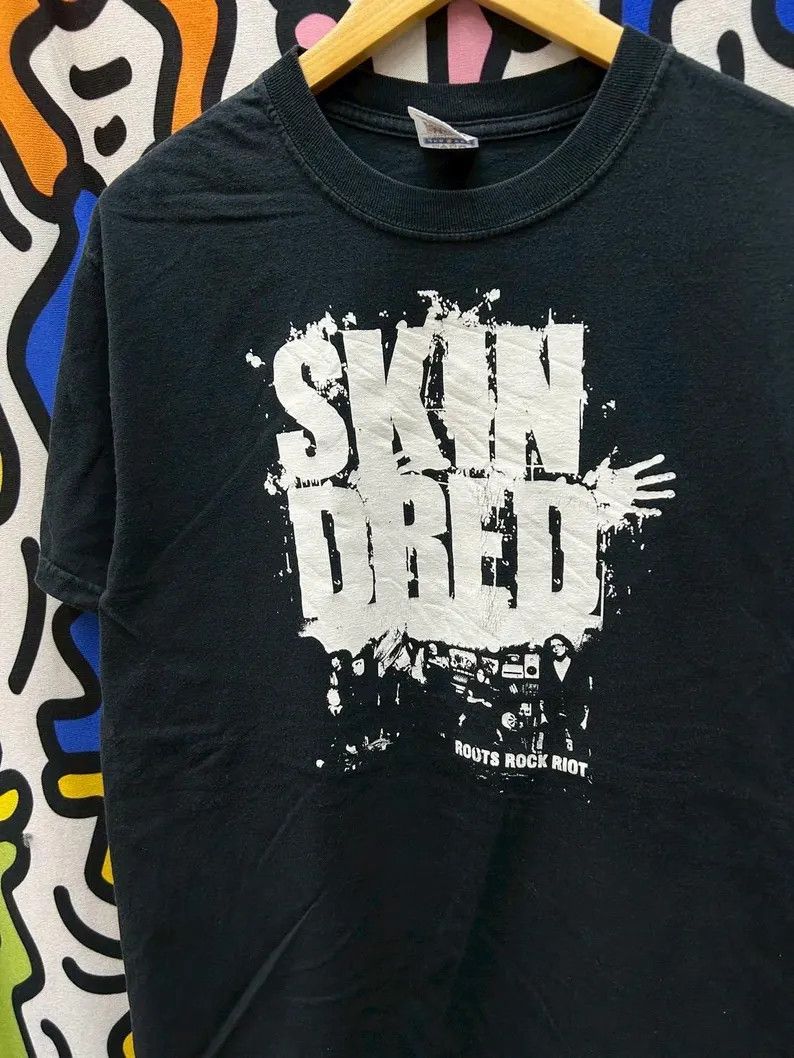 Band Tees Vintage 2000s Skindred Band tshirt size M Size US M / EU 48-50 / 2 - 1 Thumbnail