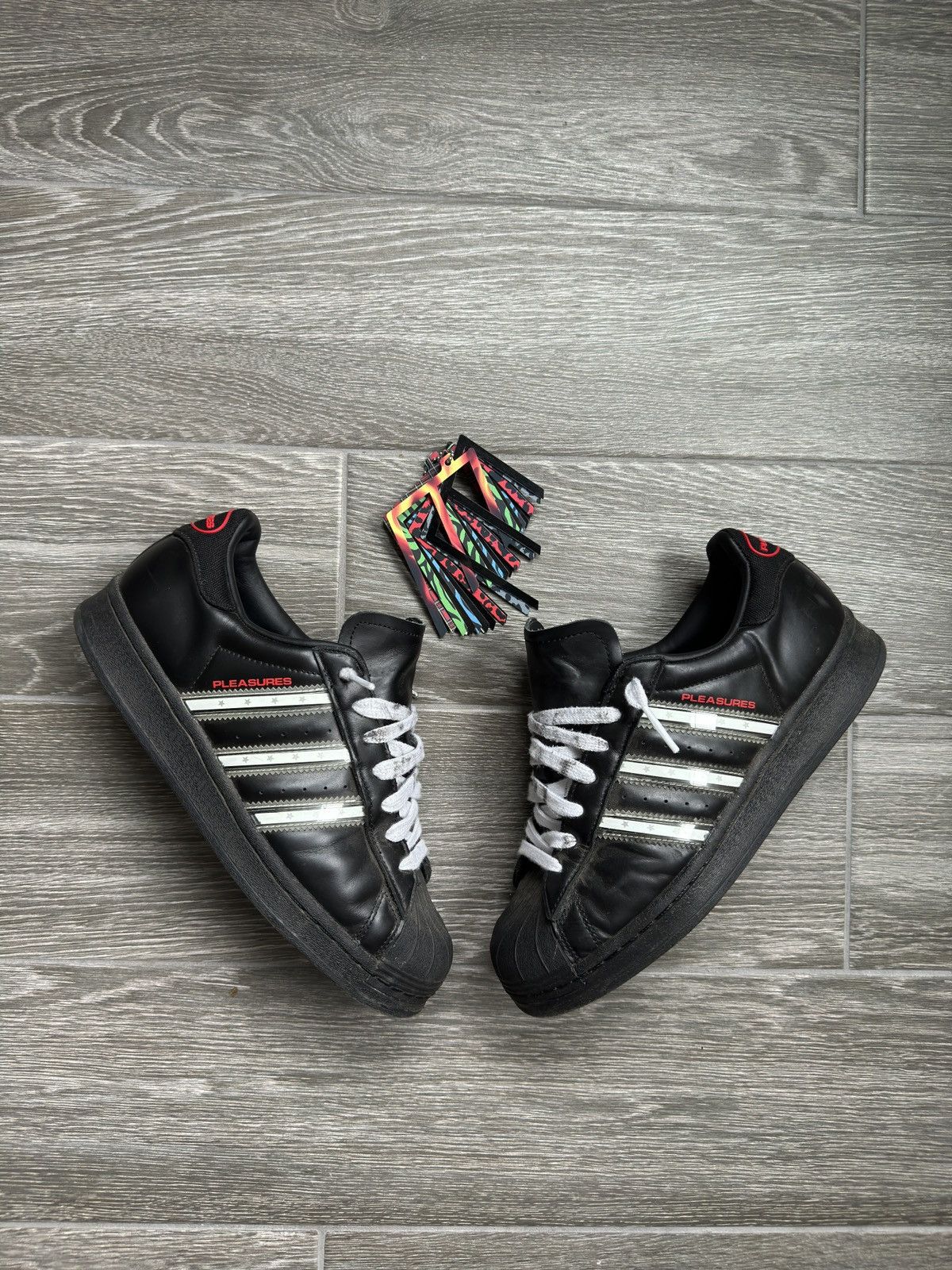Adidas × Pleasures Adidas X Pleasures superstars Size US 7.5 / EU 40-41 - 4 Thumbnail
