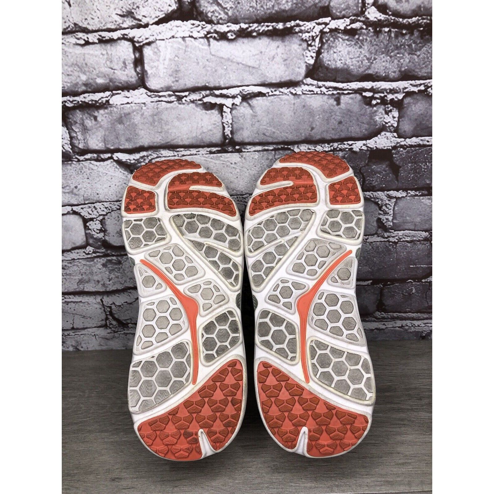 Hoka Hoka One One Bondi 3 Coral Orange Synthetic Lace Up Gym Runn Size US 7.5 / IT 37.5 - 13 Thumbnail