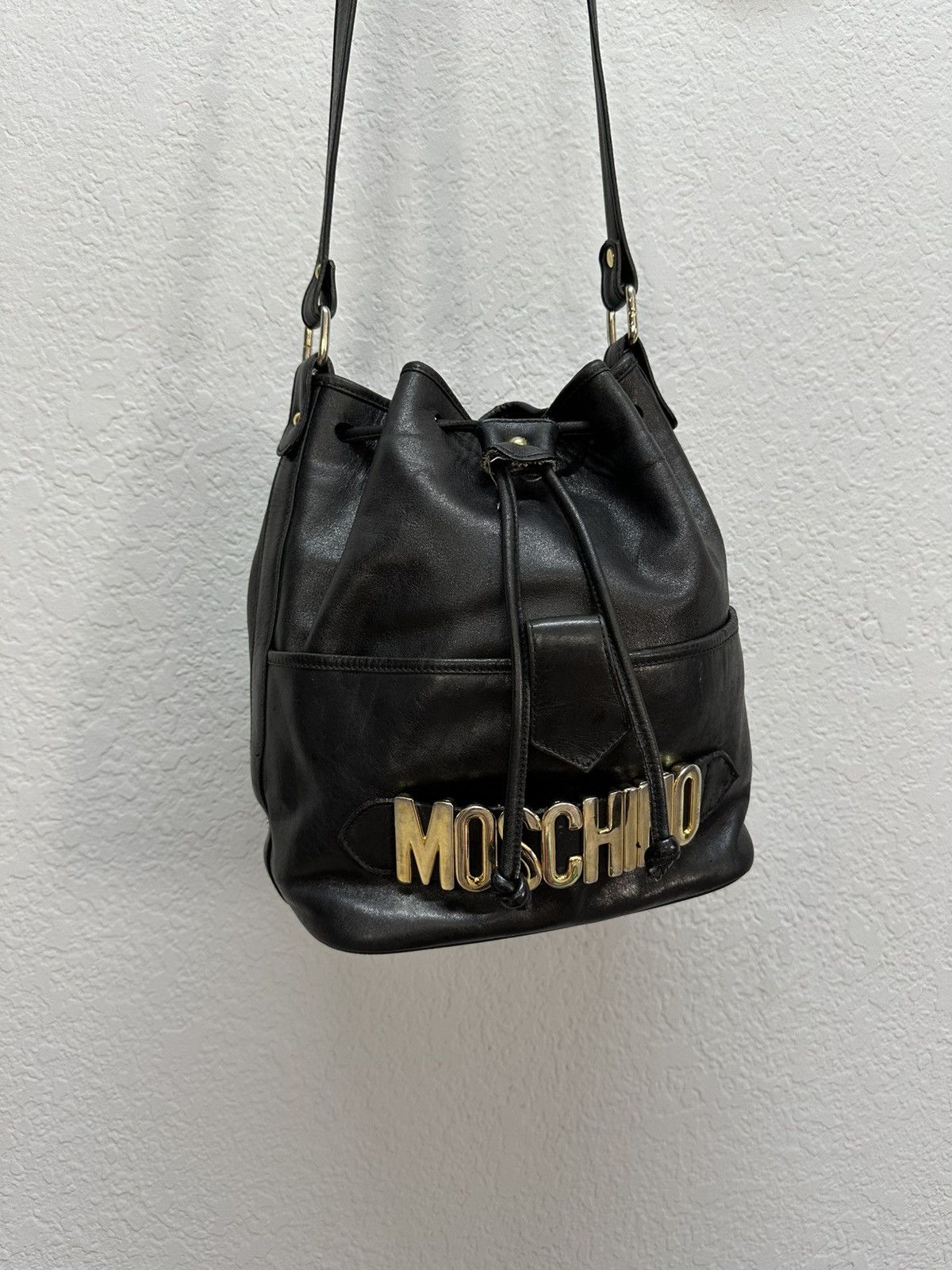 Moschino Vintage Moschino Bucket Bag Leather Black Archival Y2K Size ONE SIZE - 2 Thumbnail