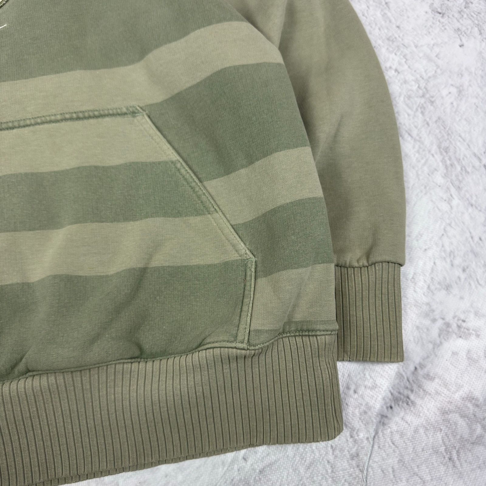 Nike Nike Men's Olive Green Number 10 Swoosh Pullover Hoodie S Size US S / EU 44-46 / 1 - 7 Thumbnail