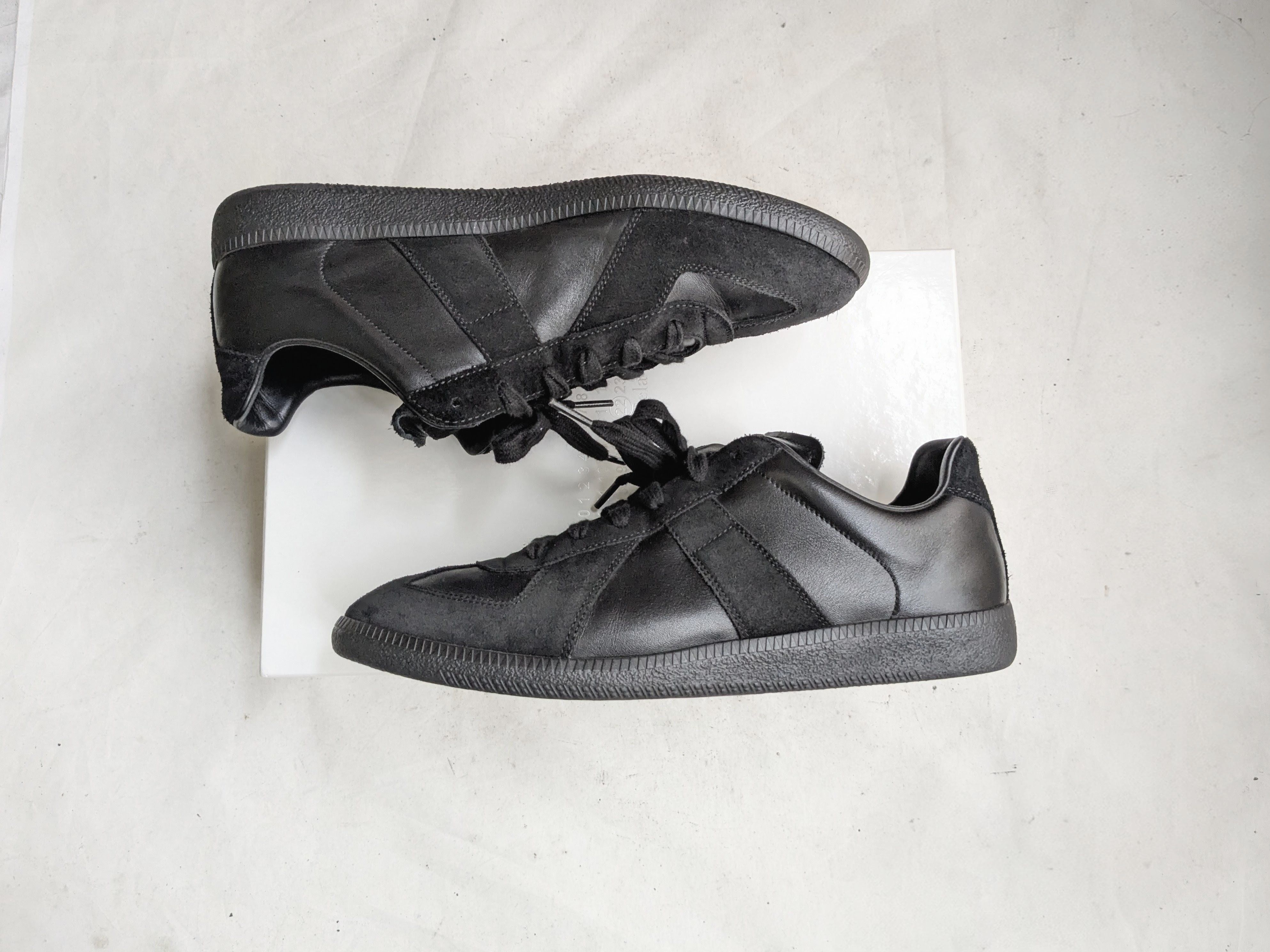 Maison Margiela Maison Margiela Replica GAT Black 10 43 Low Tops Size US 10 / EU 43 - 1 Thumbnail