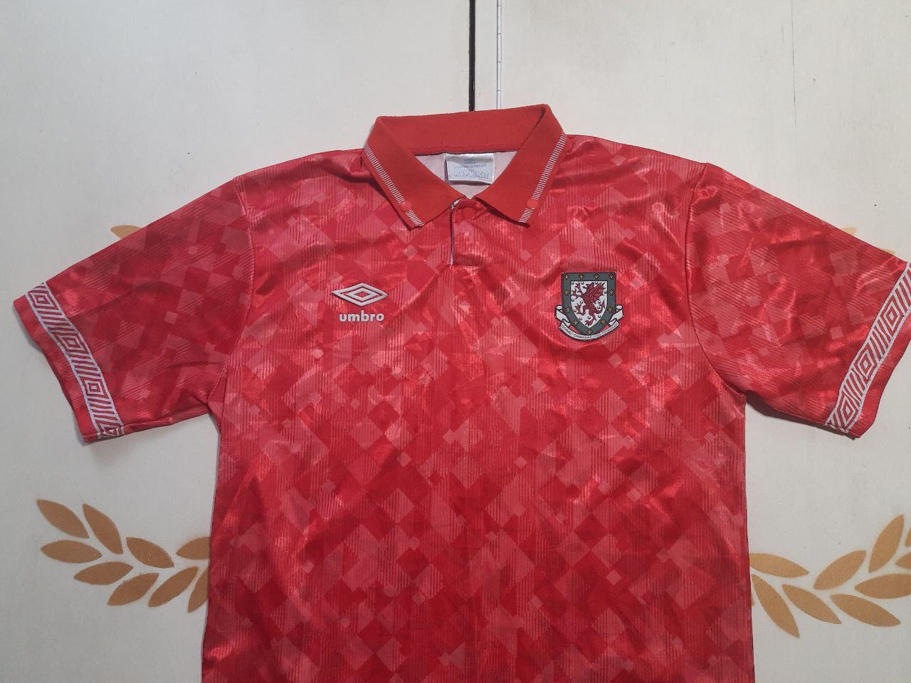 Umbro × Vintage Umbro Wales Jersey 1990-1992 Size US XL / EU 56 / 4 - 4 Thumbnail