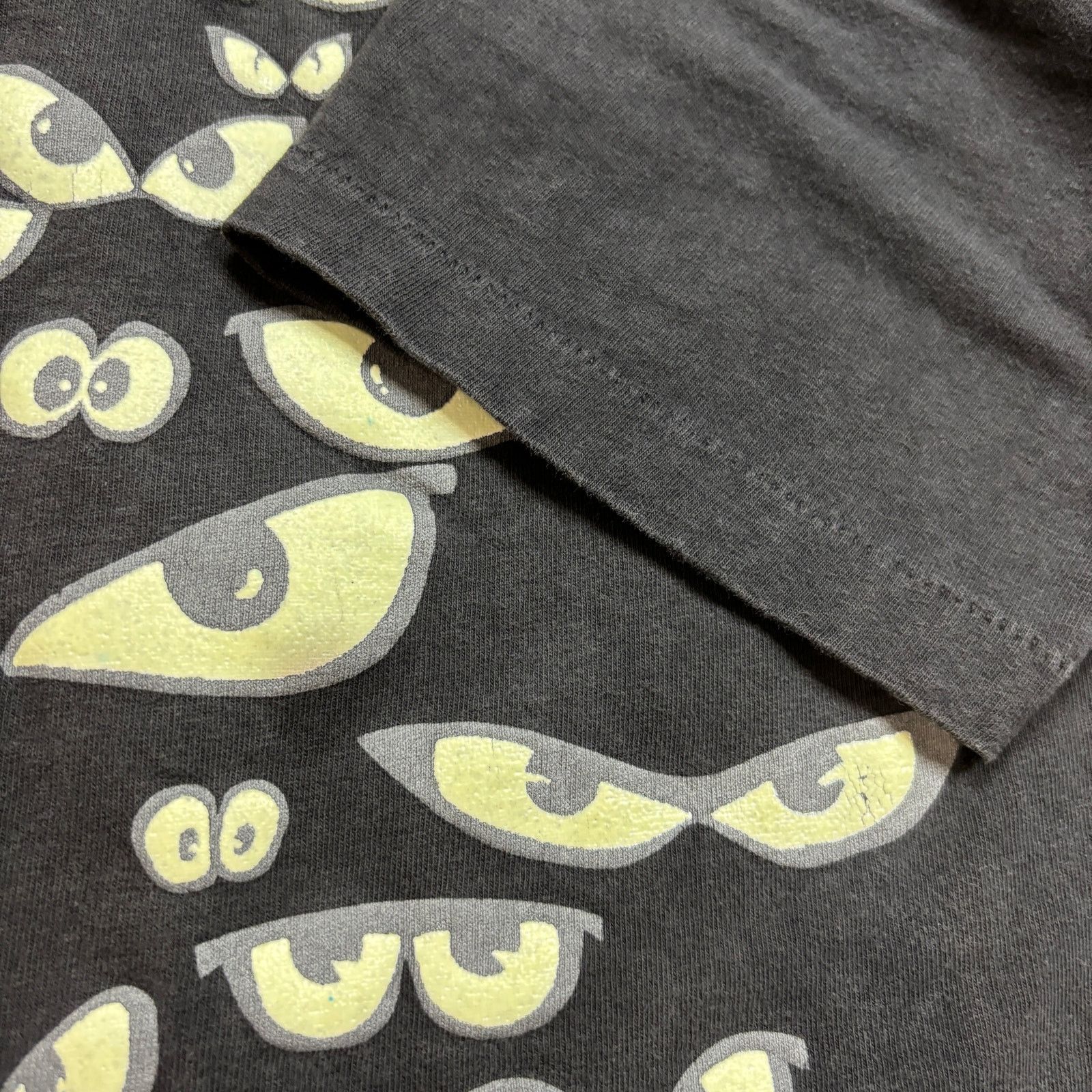 Vintage Vintage 80s 90s Brieland Graphic Glow Eyes T Shirt Large Size US L / EU 52-54 / 3 - 13 Thumbnail