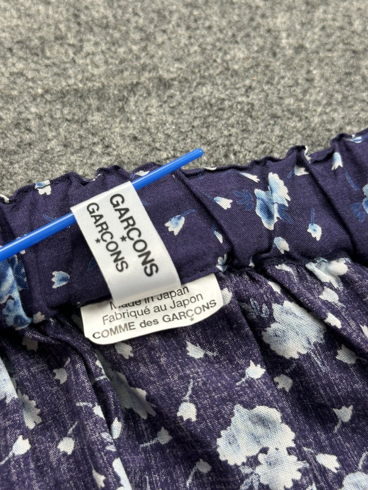 Comme des Garcons Comme Des Garcons - 2021 Floral Print Frill Decorative Patch Size 28" / US 6 / IT 42 - 12 Thumbnail