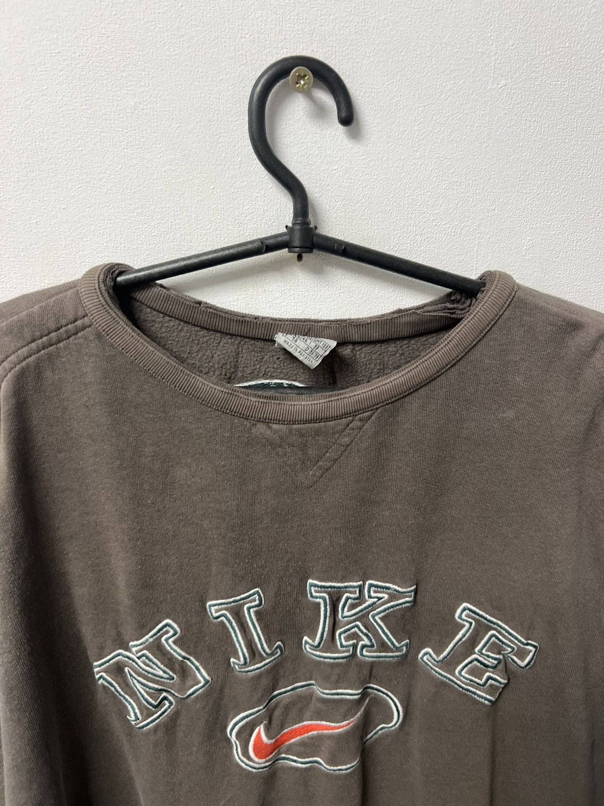 Nike Nike vintage big logo sweatshirt custom cropped baggy fit Size US XL / EU 56 / 4 - 8 Thumbnail