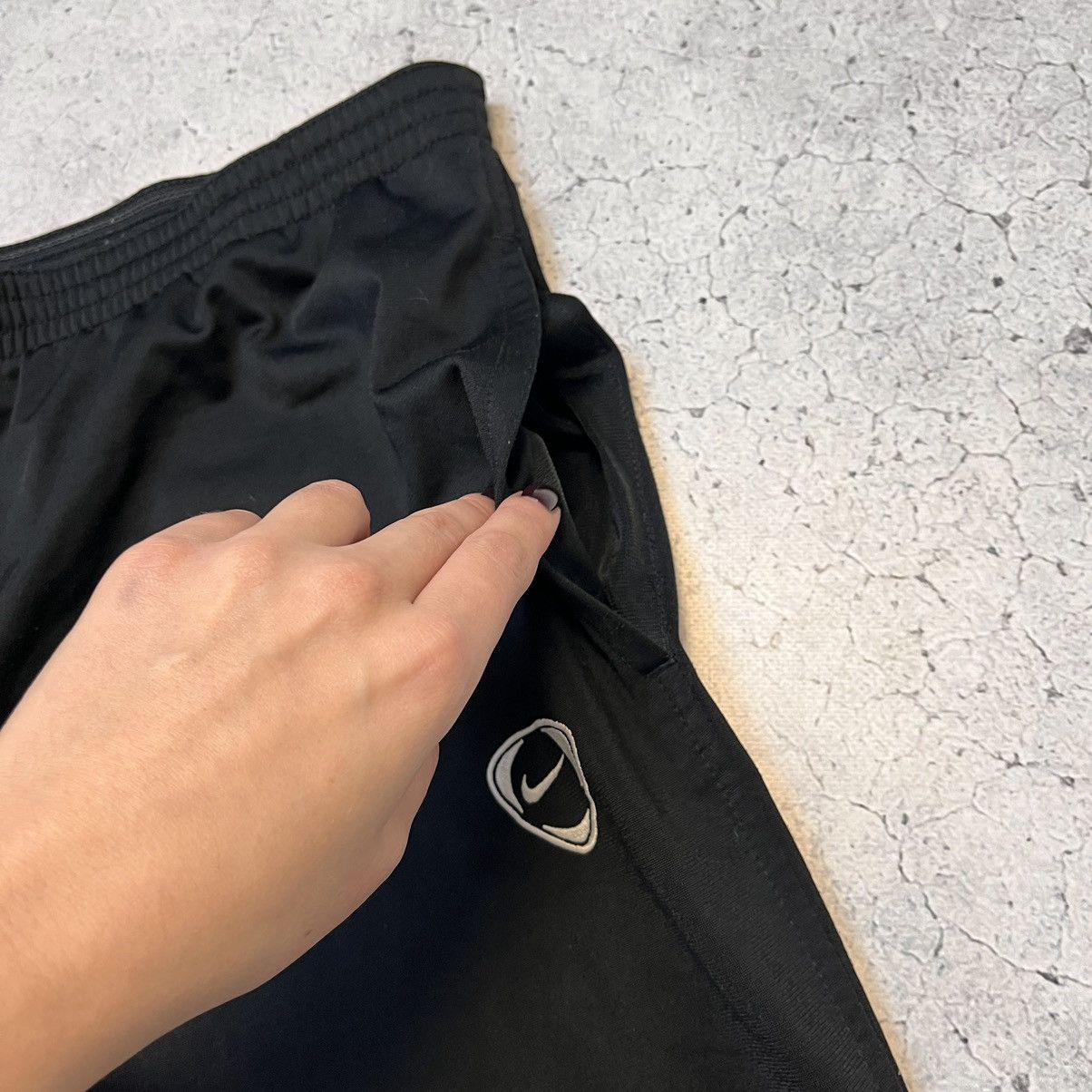 Nike × Vintage Vintage Nike Pants Black Joggers Streetwear Swoosh Drill Y2K Size US 34 / EU 50 - 7 Thumbnail