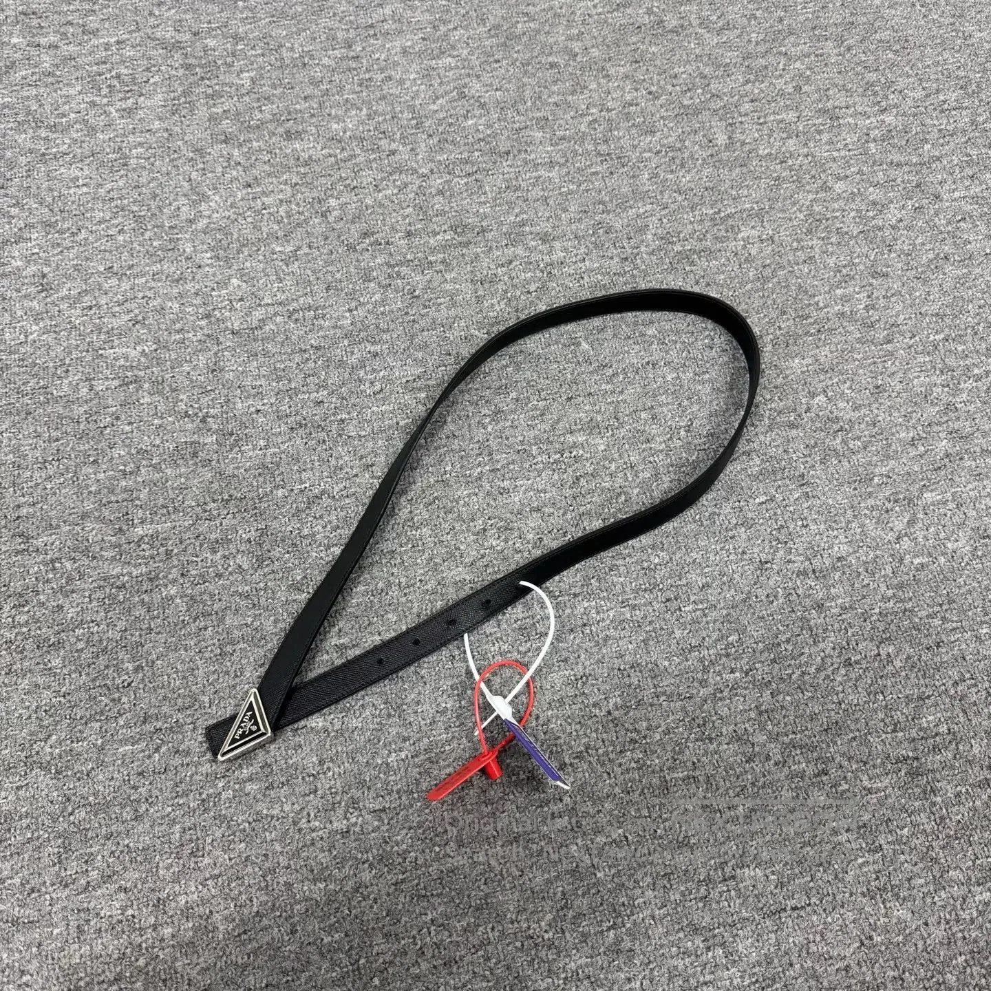 Prada Prada Delta-shaped buckle head; Belt strap| Size ONE SIZE - 3 Thumbnail