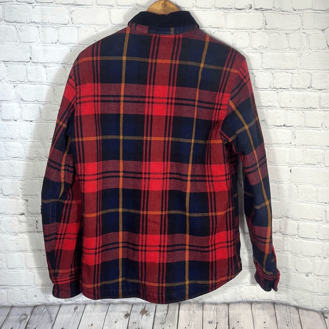 Vintage VINTAGE American Eagle Flannel Shirt Men’s M Red Plaid Fall Mens Hole in Sleeve Shacket Patterned Flannel Shirt Size US M / EU 48-50 / 2 - 5 Thumbnail