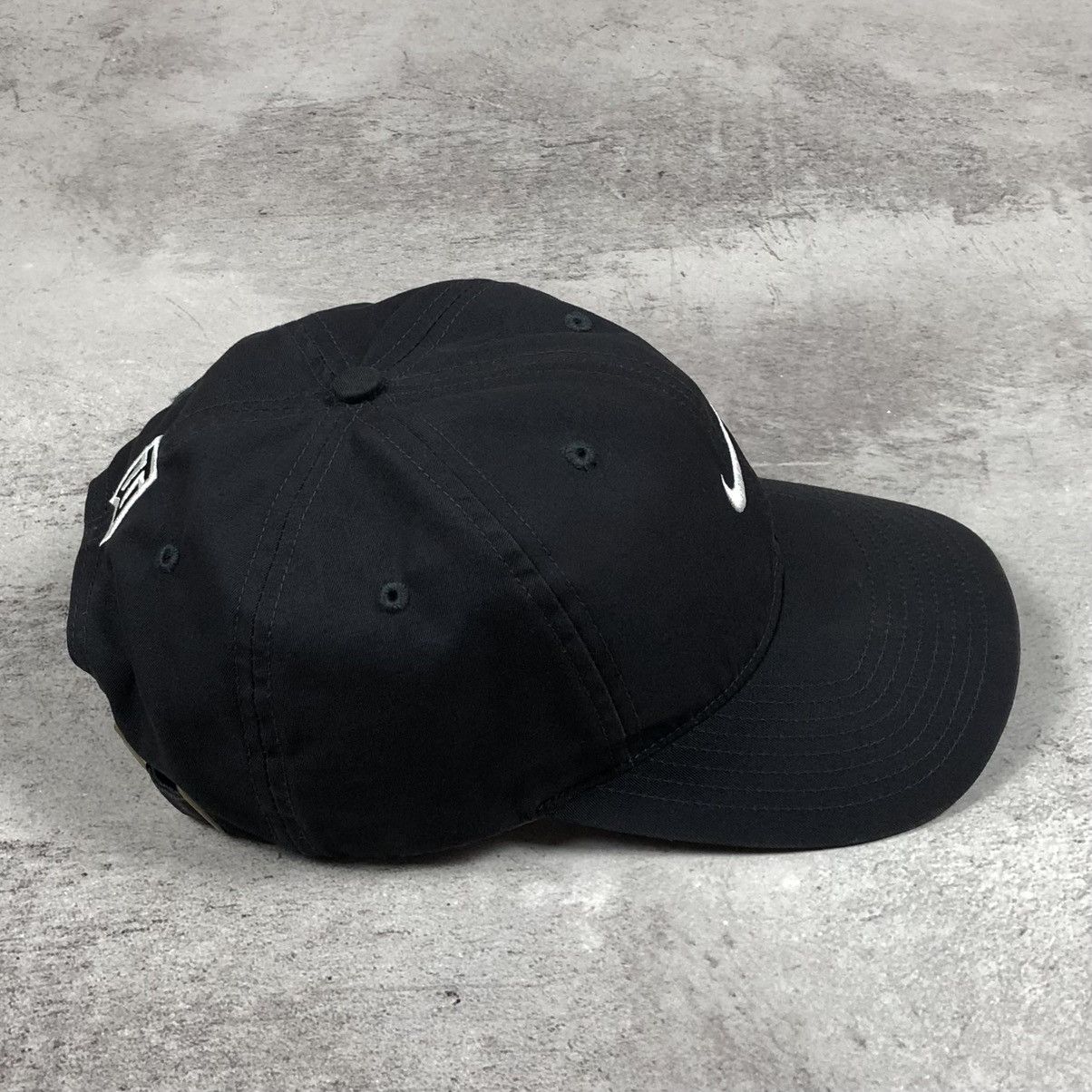 Nike Vintage Tiger Woods Nike Golf Swoosh Cap Size ONE SIZE - 8 Thumbnail