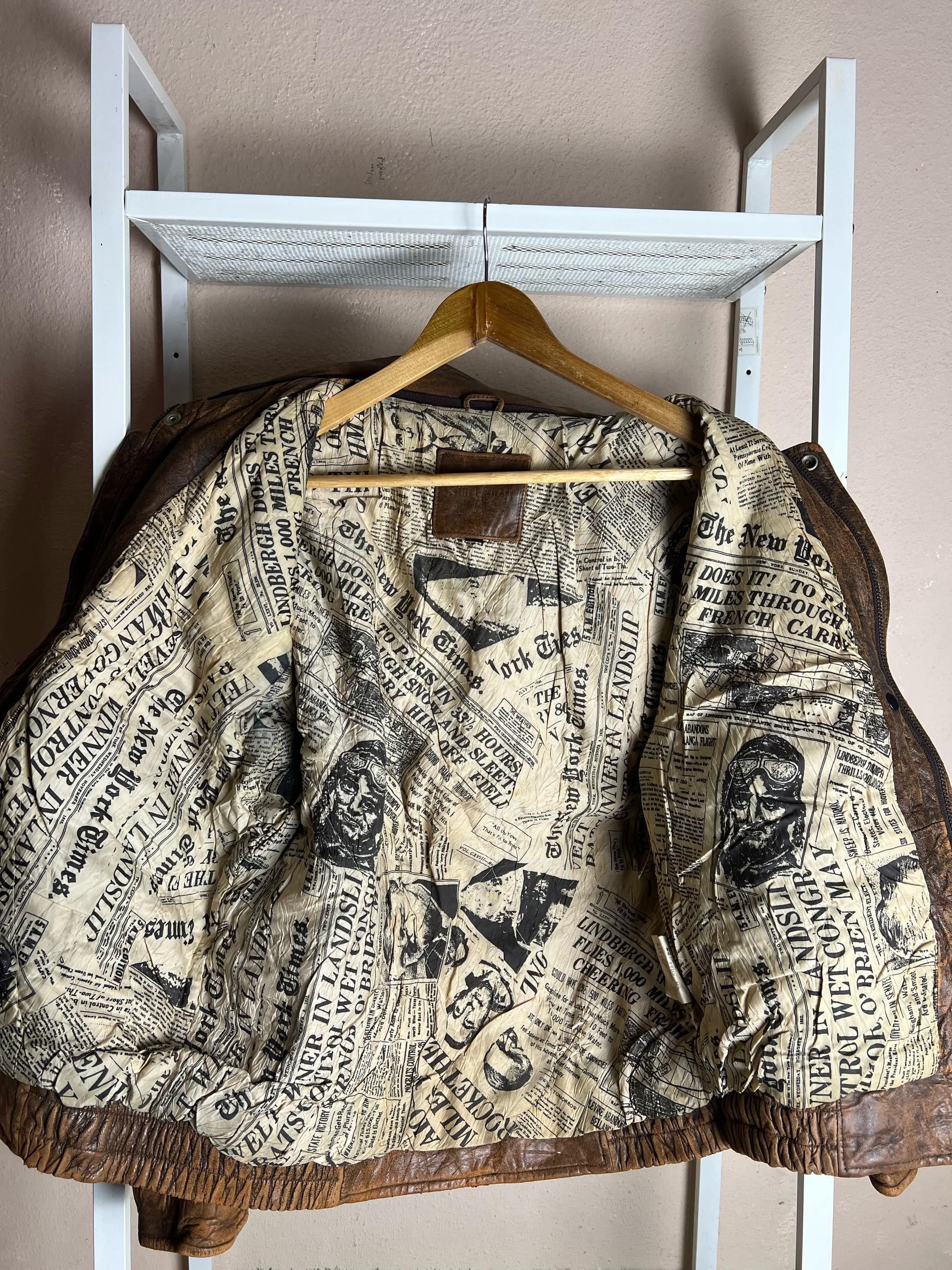 Vintage Vintage Disstrassed Sub Urban Tokyo Leather Flight Jacket Size US S / EU 44-46 / 1 - 12 Thumbnail