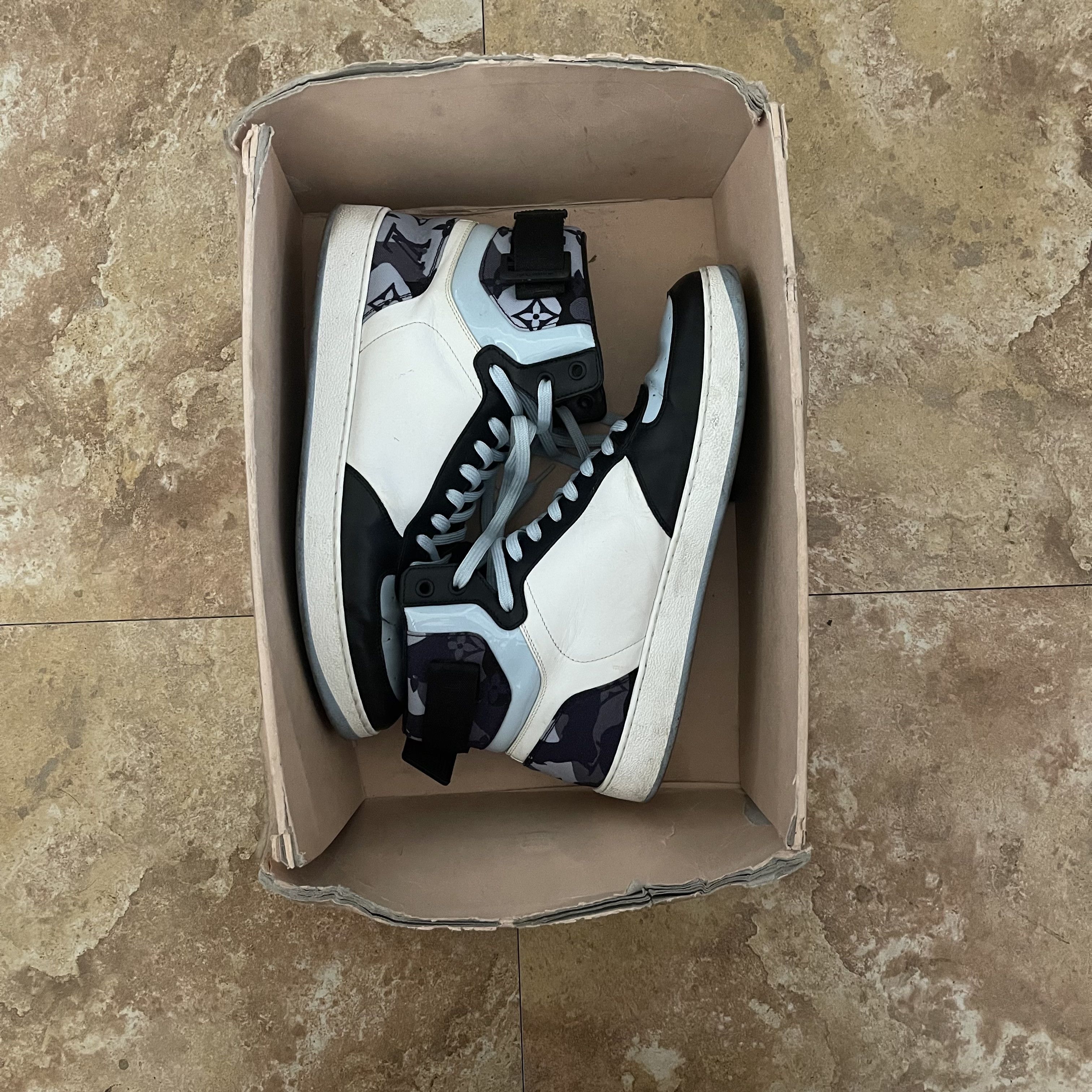 Louis Vuitton Louis Vuitton Rivoli High Top Sneaker Size US 8 / EU 41 - 2 Thumbnail