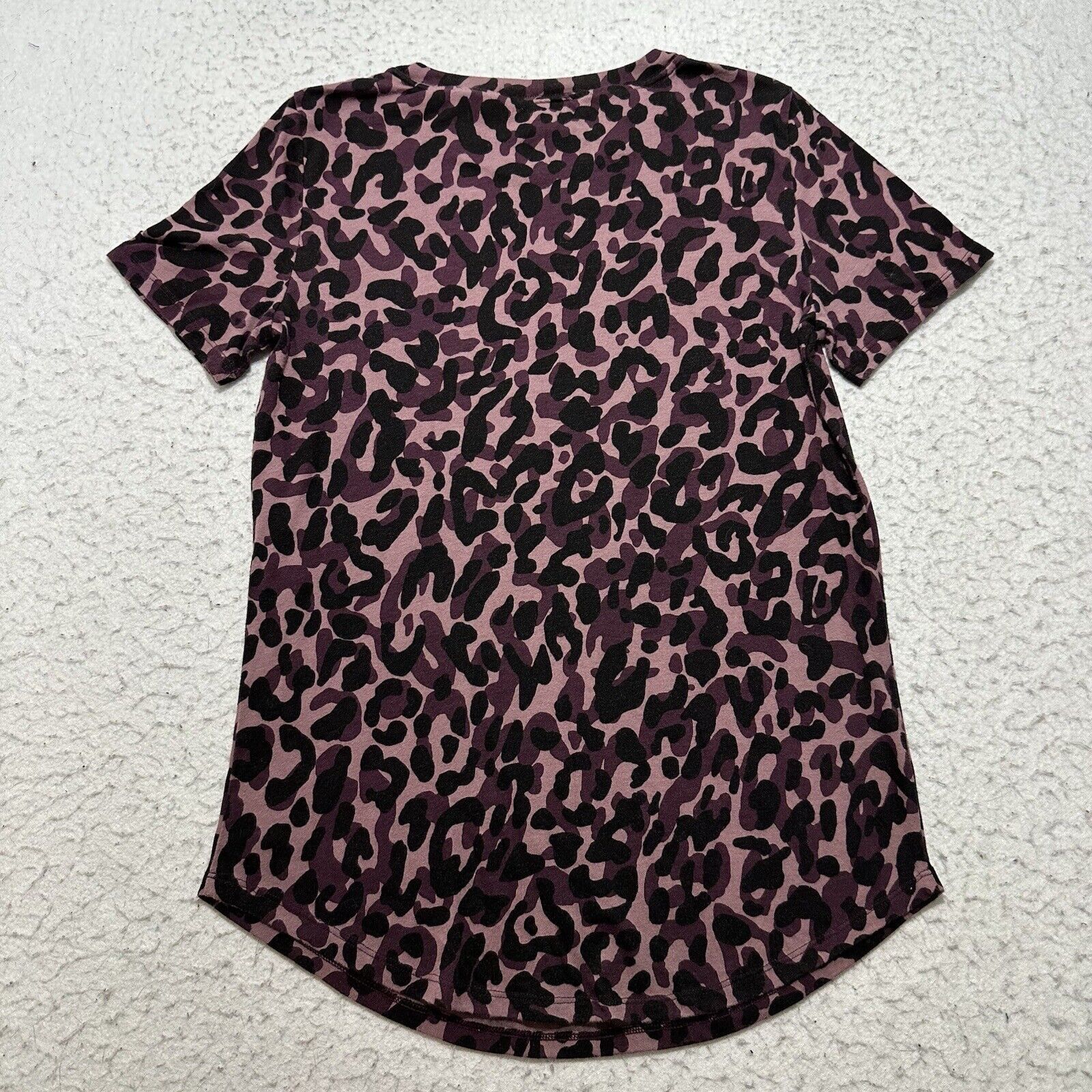 Victoria's Secret Victoria's Secret XS Pink Leopard Sleepwear Top Shirt Size XS / US 0-2 / IT 36-38 - 10 Thumbnail