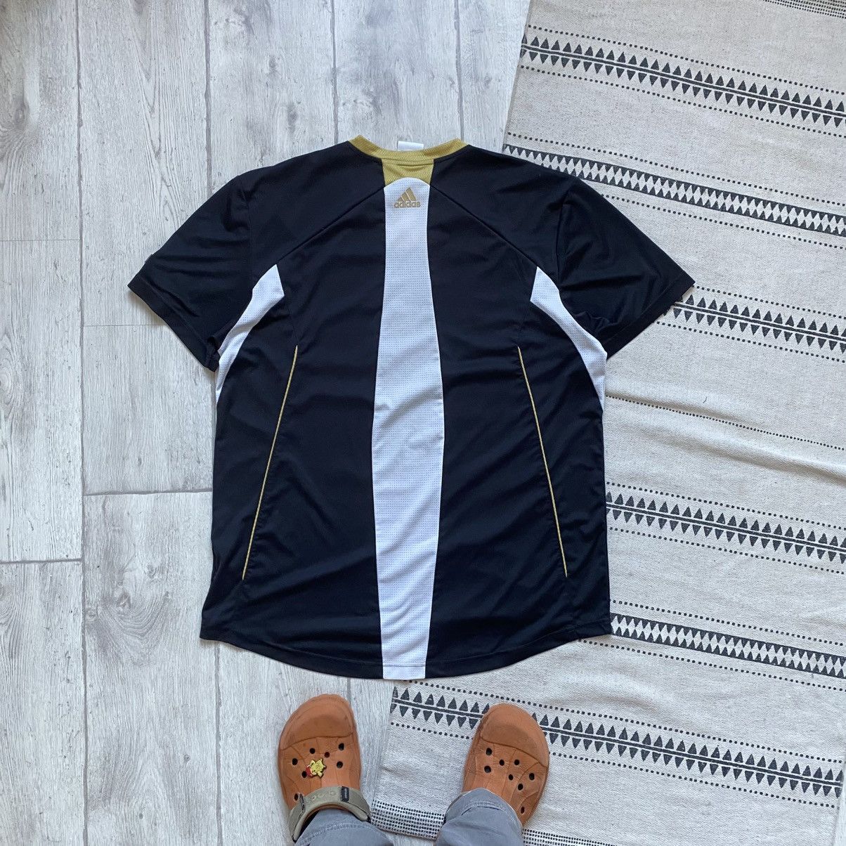 Adidas DRILL Vintage Adidas tee Center logo Y2K NIKE TN vibe Size US XL / EU 56 / 4 - 7 Thumbnail