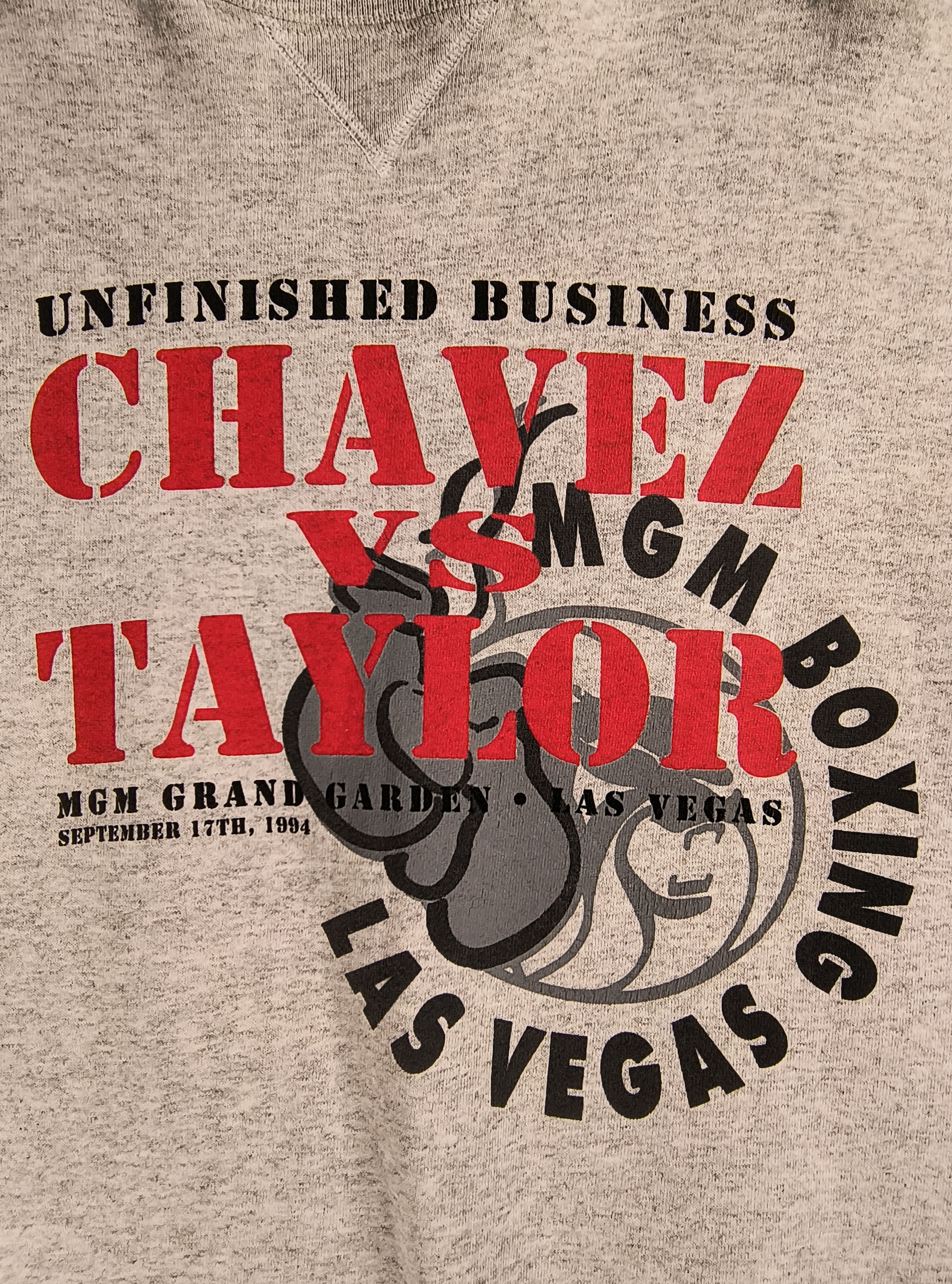 Vintage Vintage Chavez vs Taylor MGM Grand 1994 crewneck sweatshirt Size US XL / EU 56 / 4 - 1 Thumbnail