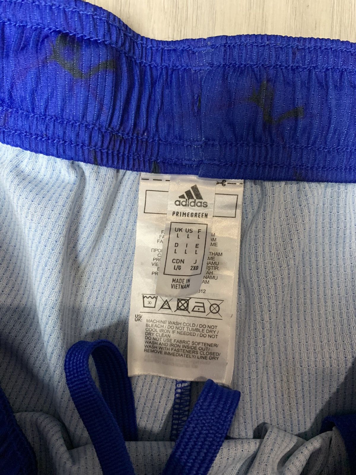 Adidas Adidas x Human Race x Manchester United Shorts Size US 36 / EU 52 - 3 Thumbnail