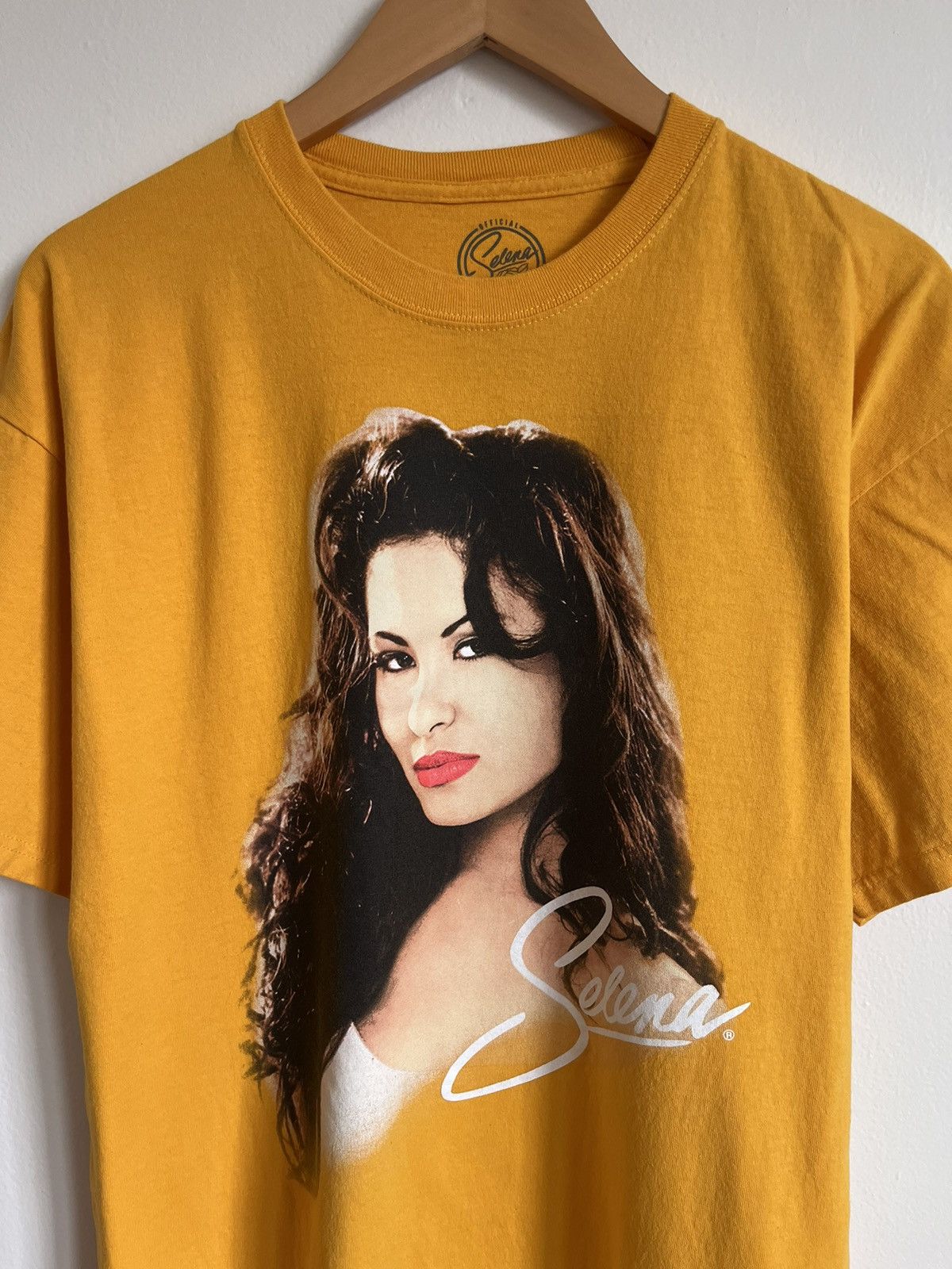 Rap Tees © 2021 Selena Graphic T-Shirt Size US XL / EU 56 / 4 - 2 Thumbnail