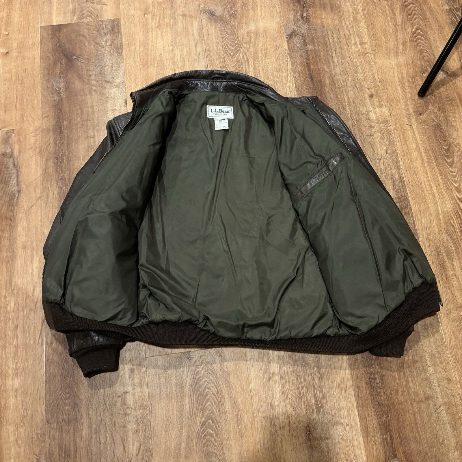 Vintage LL Bean Leather Bomber Jacket Mens L 80s Lined USA