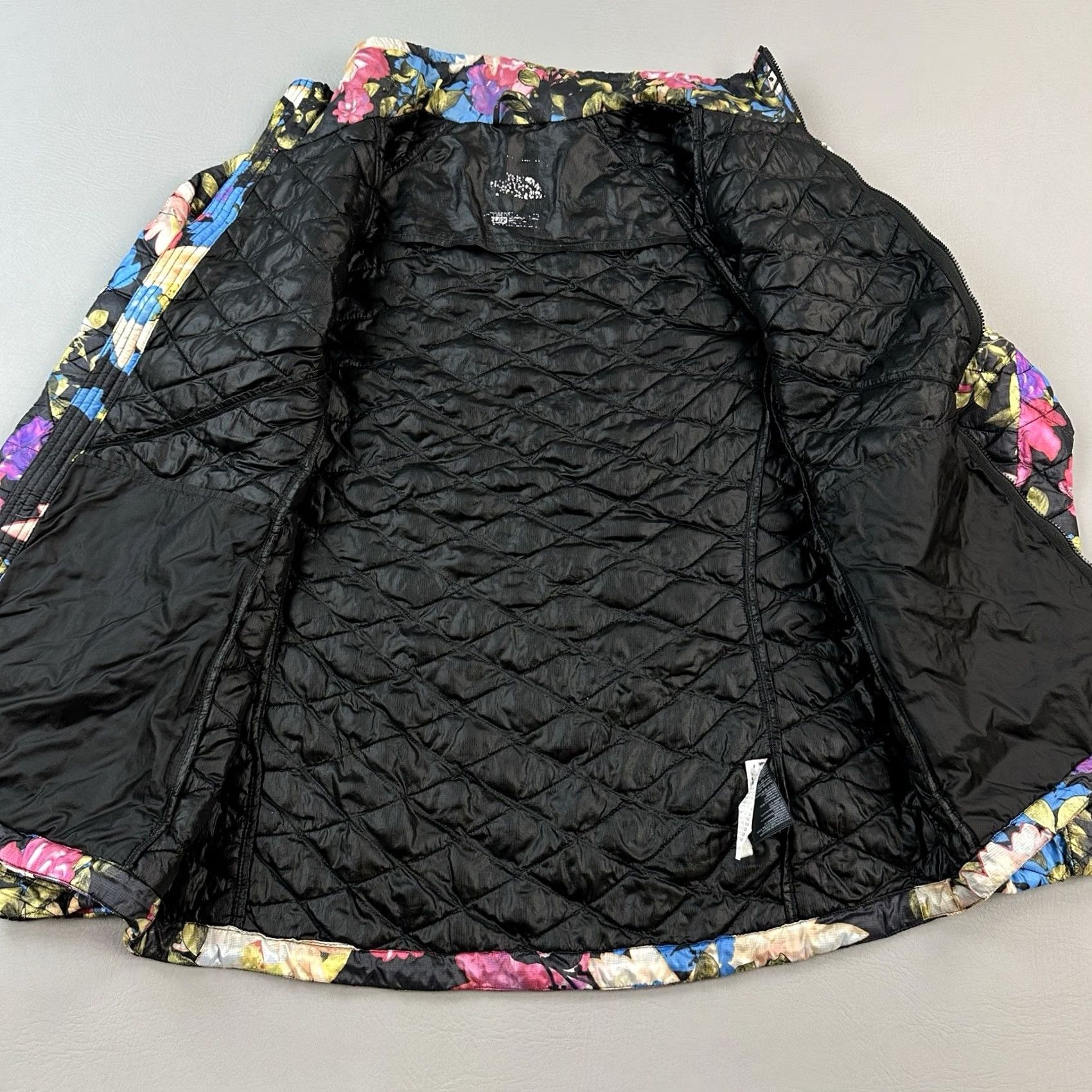 The North Face The North Face ThermoBall Jacket Women's Medium Black Floral Full Zip Packable Size L / US 10 / IT 46 - 5 Thumbnail
