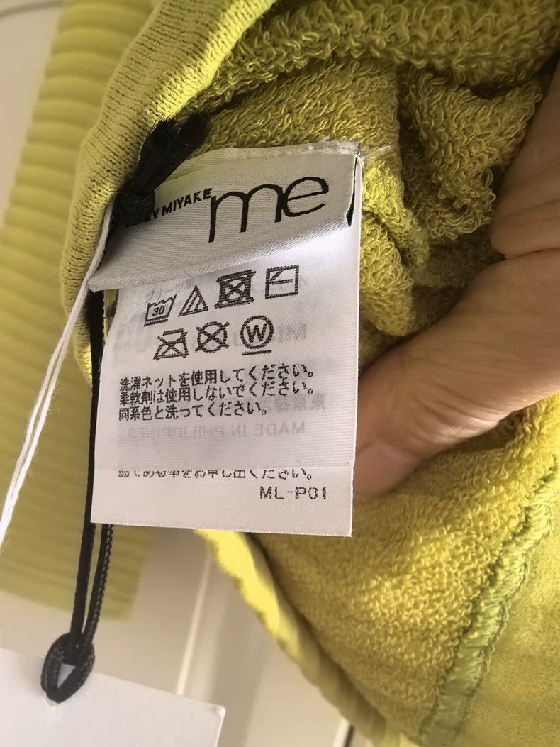 Issey Miyake issey miyake Yellow pleated coat 2506-Nextarrow Size S / US 4 / IT 40 - 3 Thumbnail