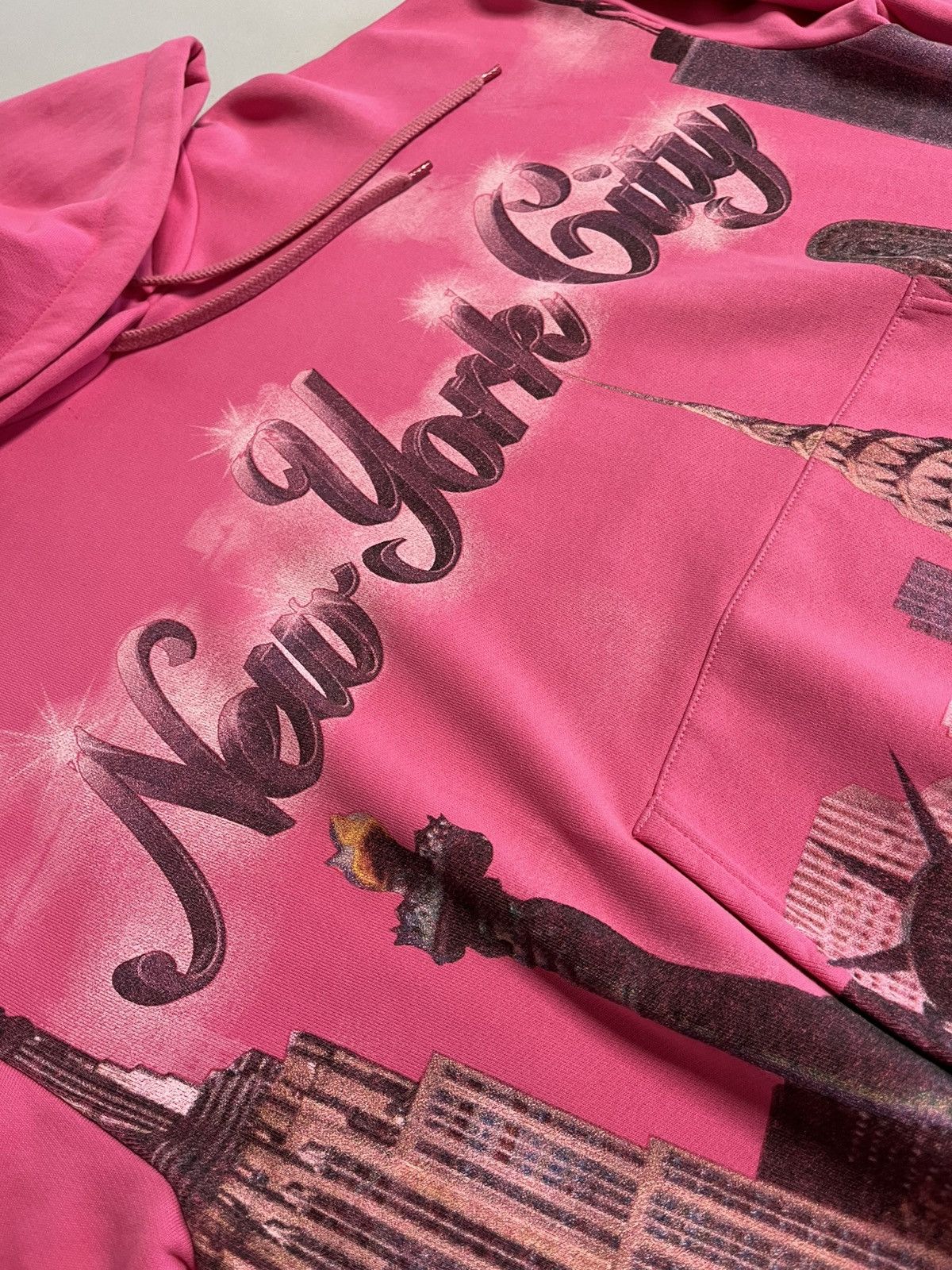 Balenciaga Balenciaga New York City Hoodie Pink // NYC // Iconic Size US S / EU 44-46 / 1 - 7 Thumbnail