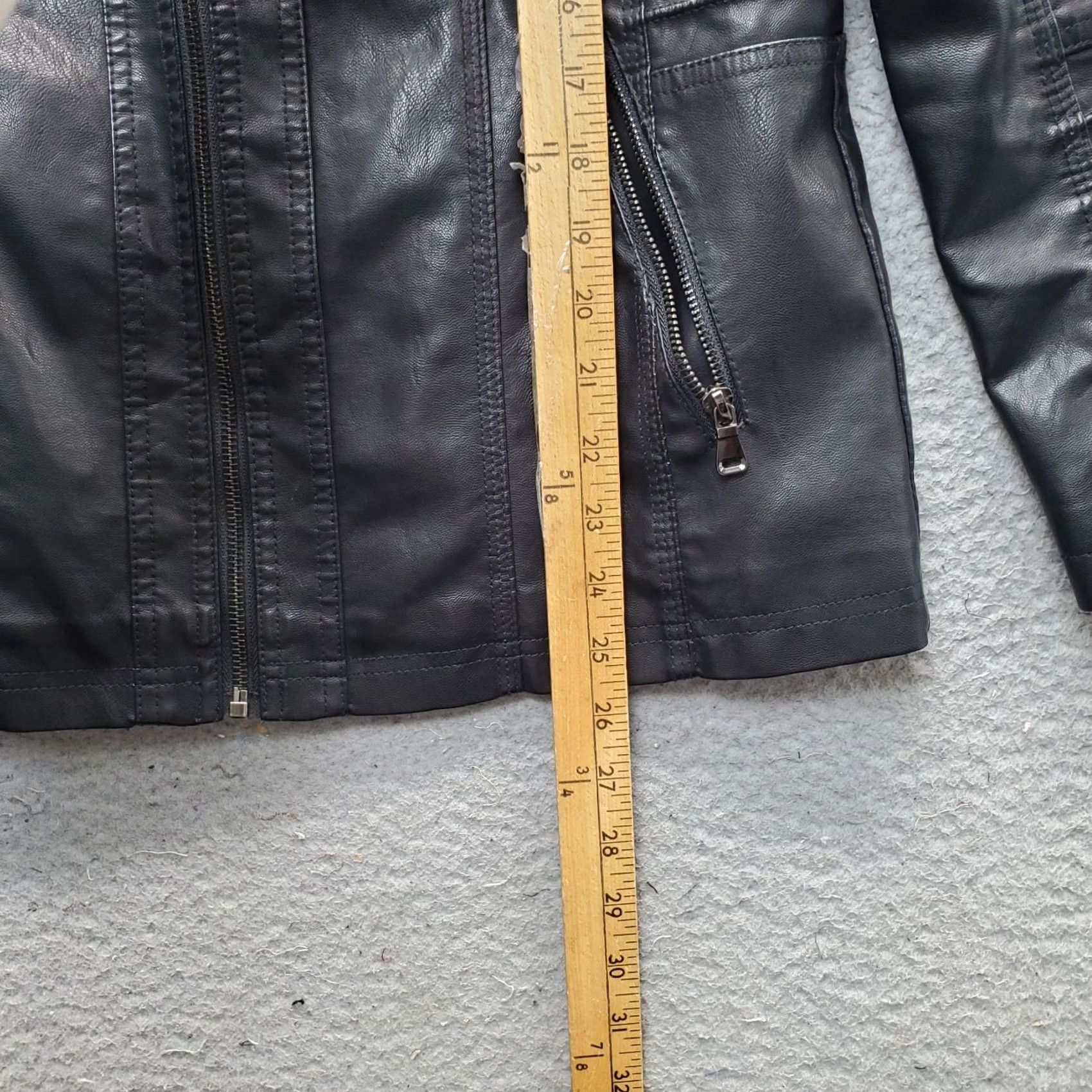 Vintage Springrain Womens Size M Black Hooded Full Zip Faux Leather Bomber Jacket, Pocket, Short Length, Zip, Casual Outerwear 90s Theme? Size M / US 6-8 / IT 42-44 - 3 Thumbnail