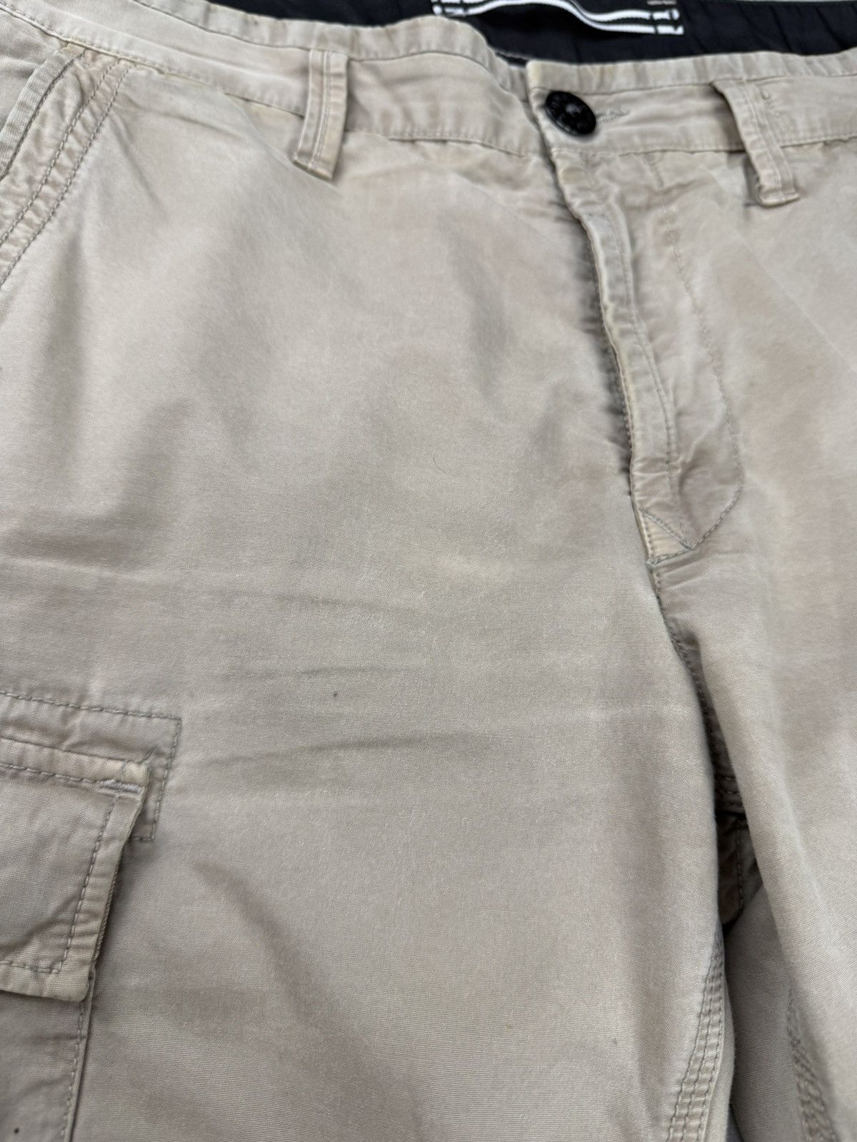 Stone Island Stone Island Cargo Shorts Beige Size W30 Size US 30 / EU 46 - 10 Thumbnail