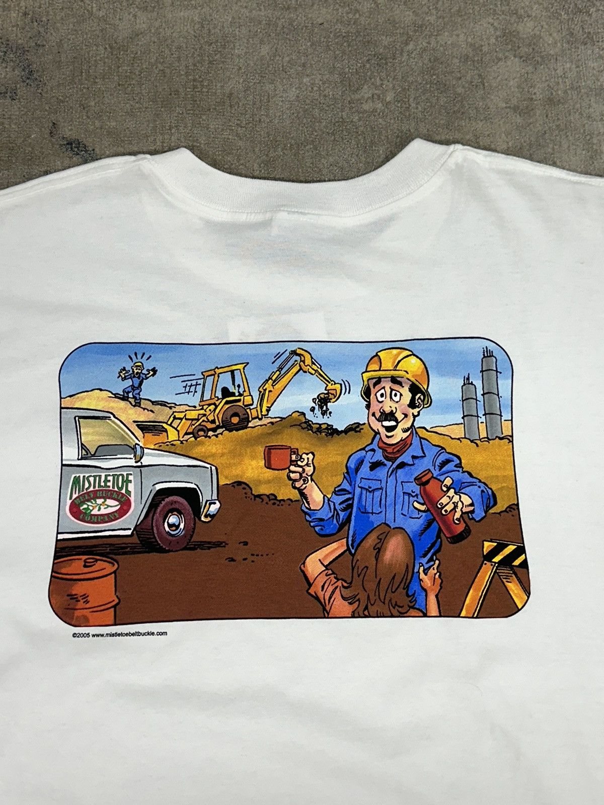 Gildan × Vintage Vintage 90s Mistletoe Belt Company Construction T-Shirt Size US XL / EU 56 / 4 - 5 Thumbnail