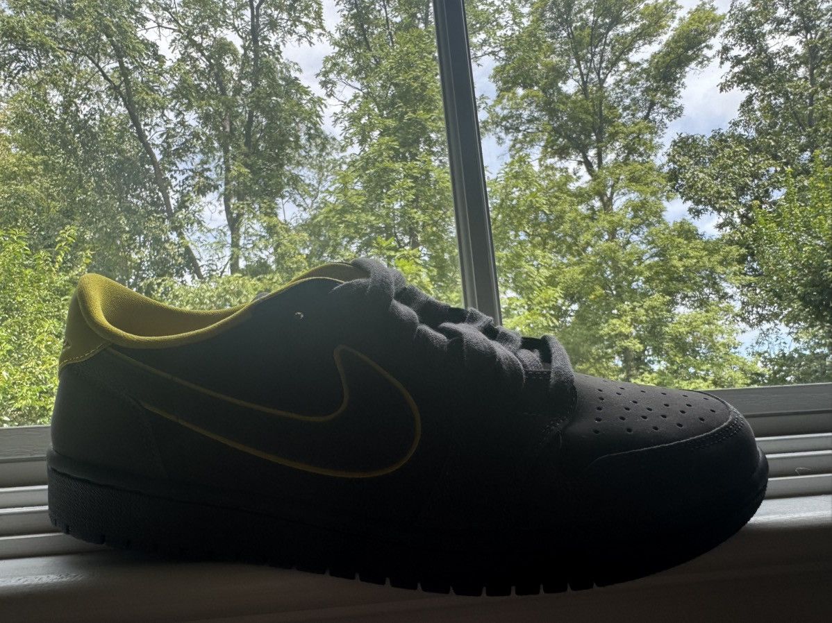 Jordan Brand Women’s 9.5 Jordan 1 Retro Low Thunder Grey Citron Yellow OG Size US 9.5 / IT 39.5 - 5 Thumbnail