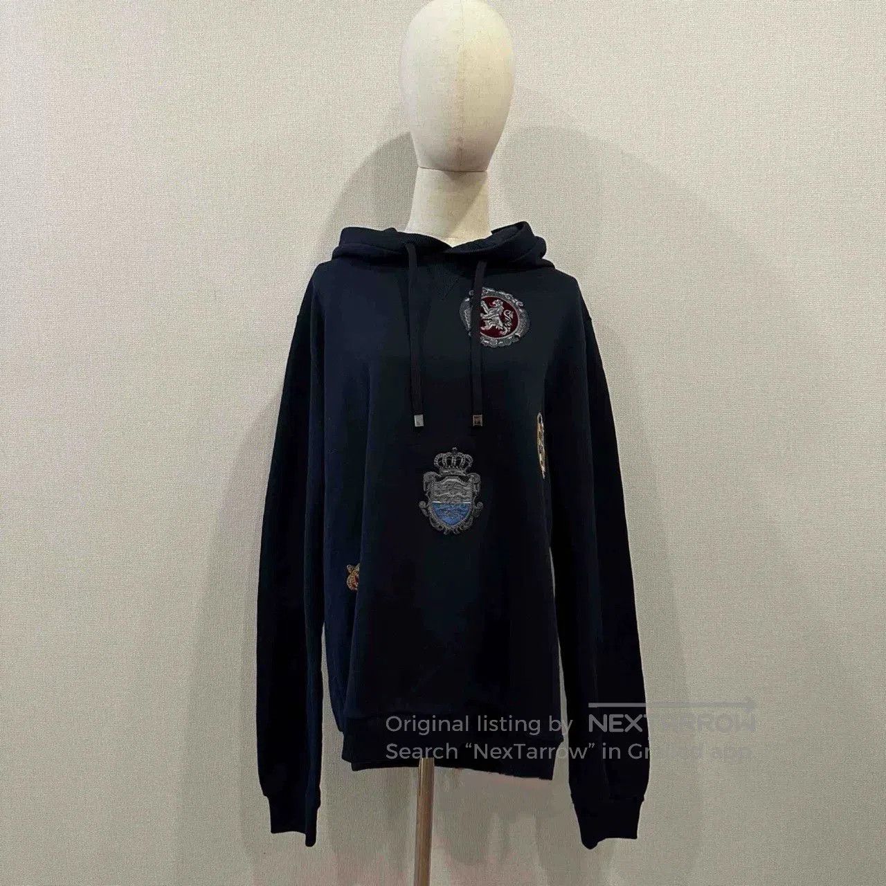 Dolce & Gabbana DG Dark Blue Badge Hoodie. Size US L / EU 52-54 / 3 - 1 Thumbnail