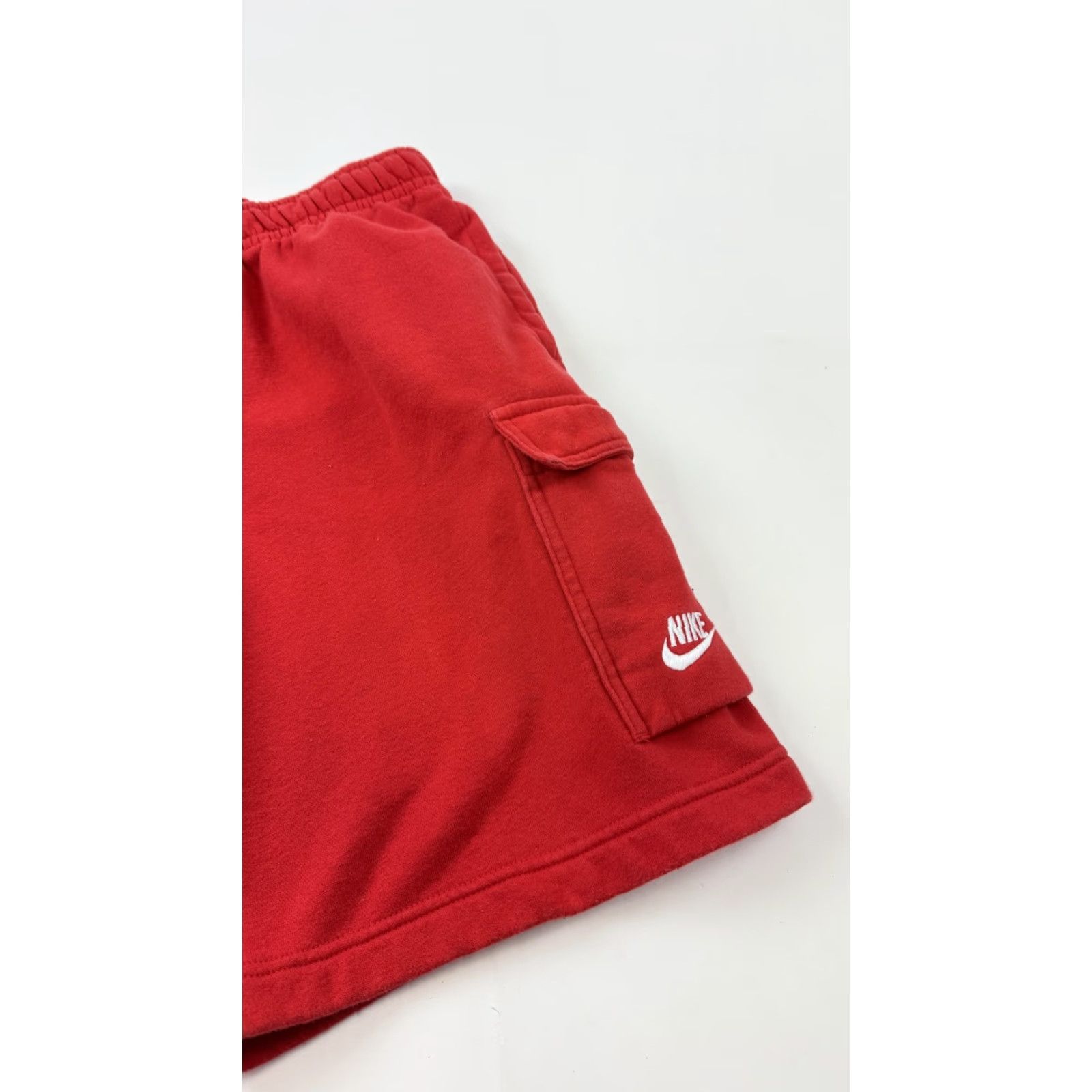 Nike Nike Fleece Cargo Shorts Mens Small Red CZ9956-657 Shorts Sweat Elastic Waist Pockets 7 Inseam Cotton Polyester Size US 29 - 2 Thumbnail