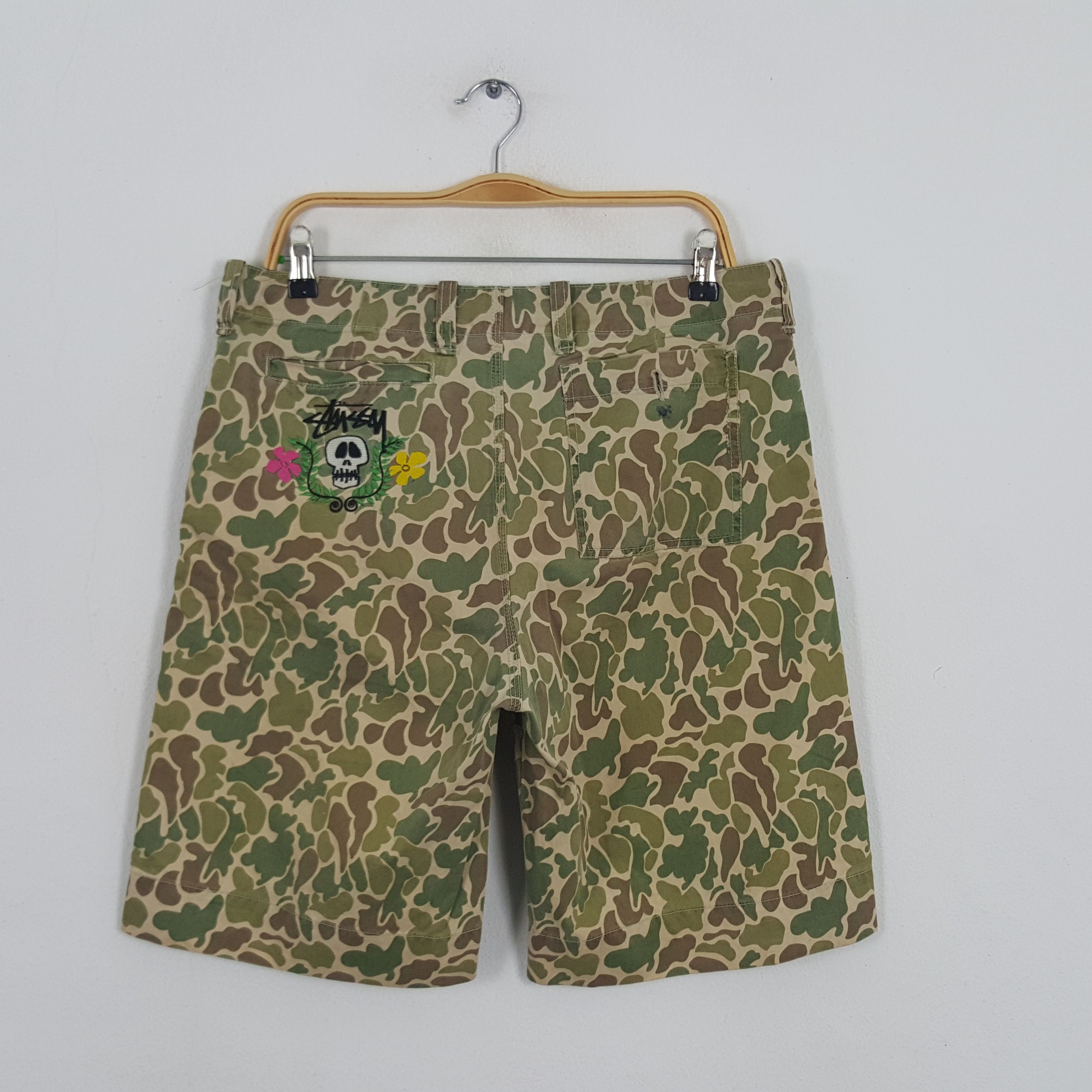 Stussy × Vintage Vintage Stussy Streetwear Style Camo Shorts Pants Size US 32 / EU 48 - 4 Thumbnail