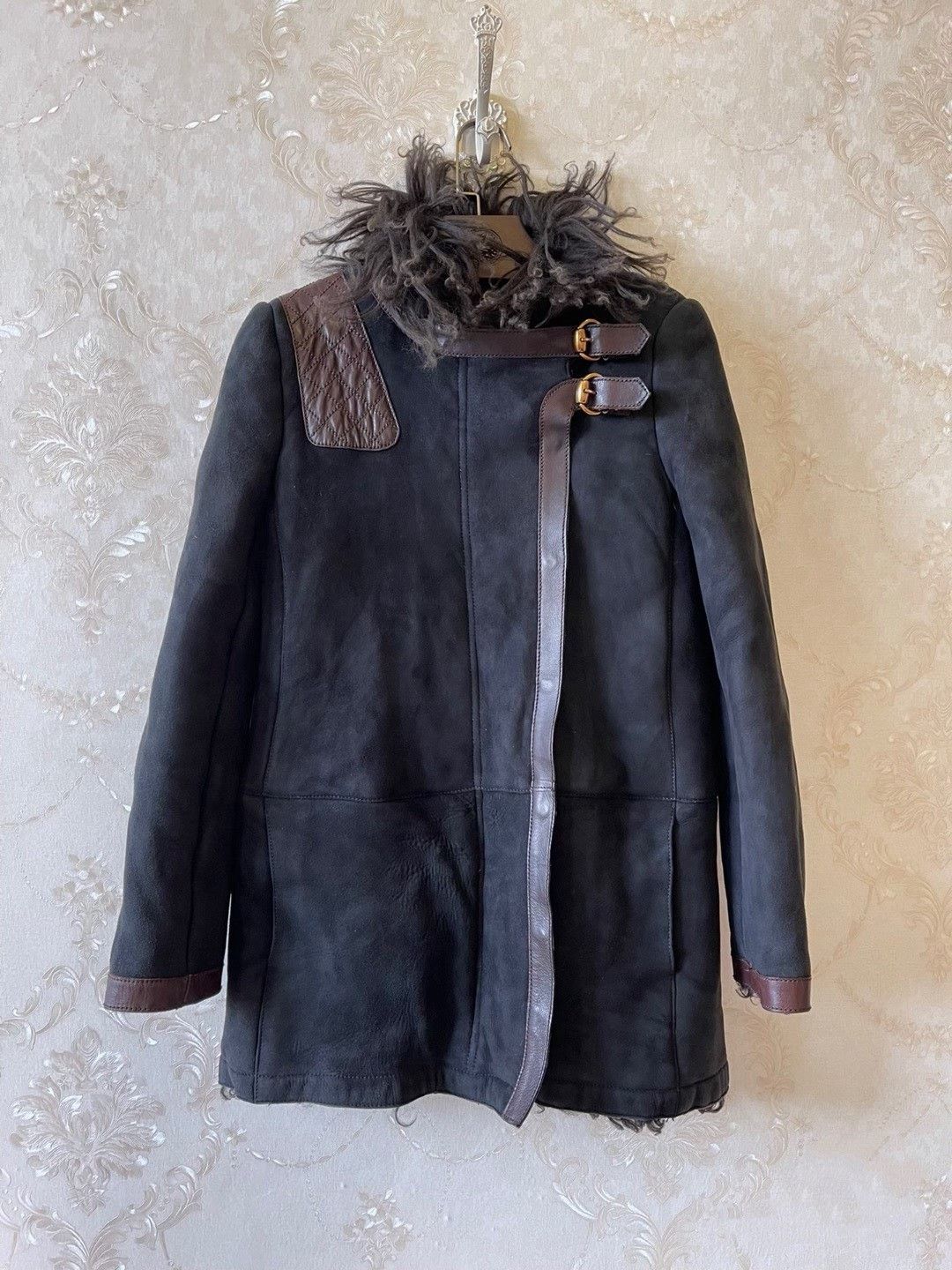 Gucci Gucci Lamb Wool Fur Coat Size S / US 4 / IT 40 - 1 Thumbnail