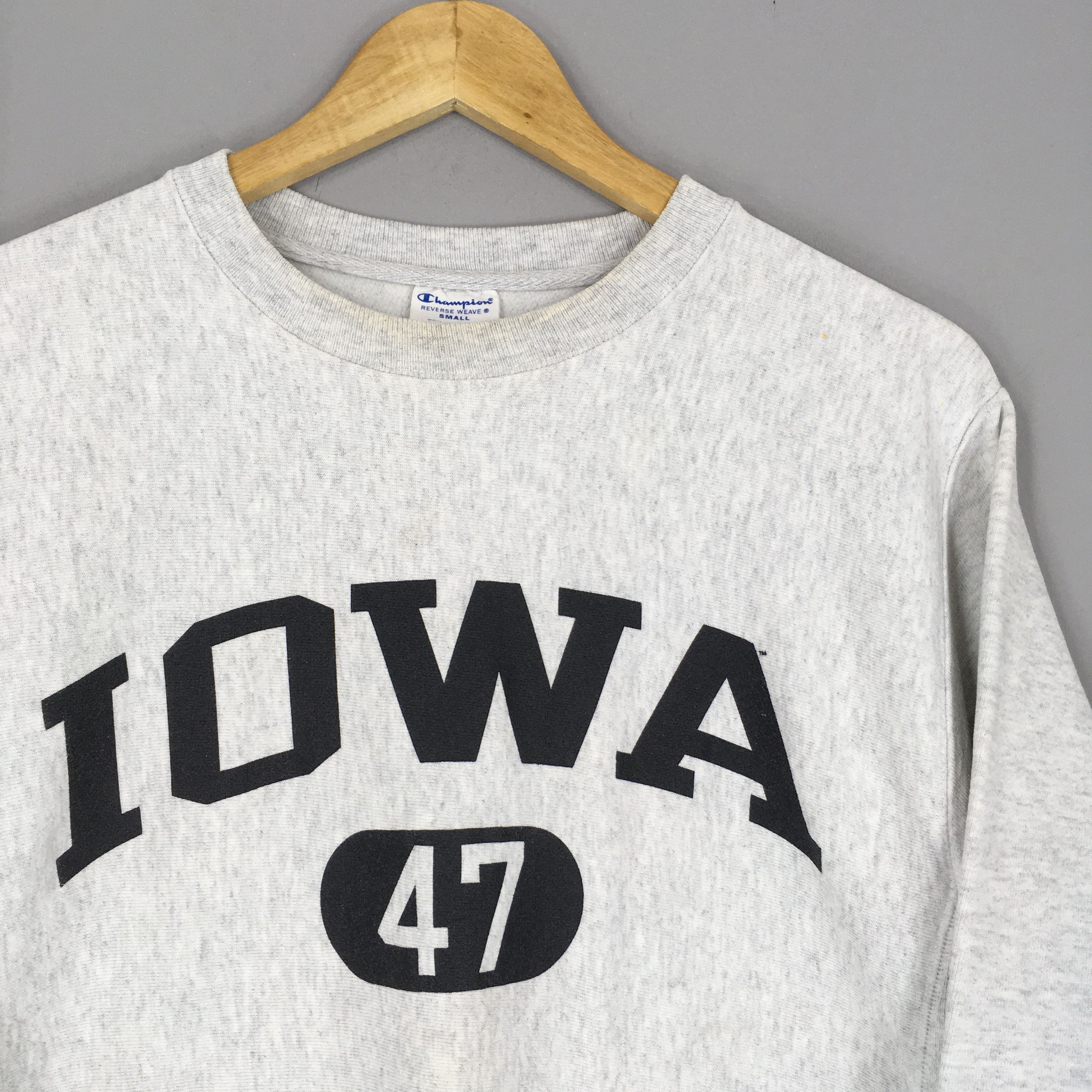 Champion × NCAA × Vintage Vintage Champion Iowa Hawkeyes NCAA Sweatshirt Small Size US S / EU 44-46 / 1 - 2 Thumbnail