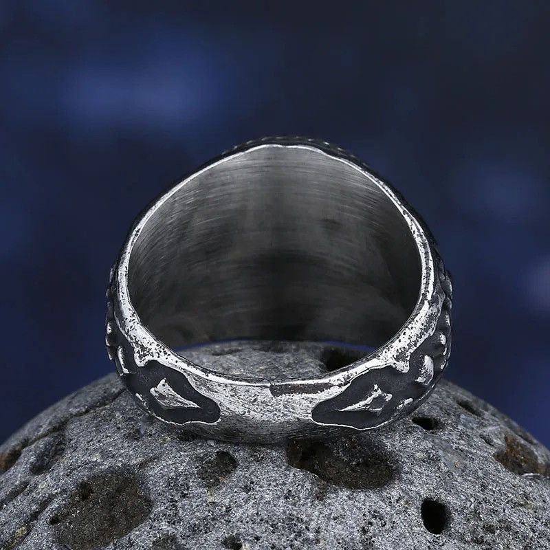 Jewelry × Vintage Heavy 3 Skull Head Ring Gothic Jewelry Halloween Size ONE SIZE - 3 Thumbnail